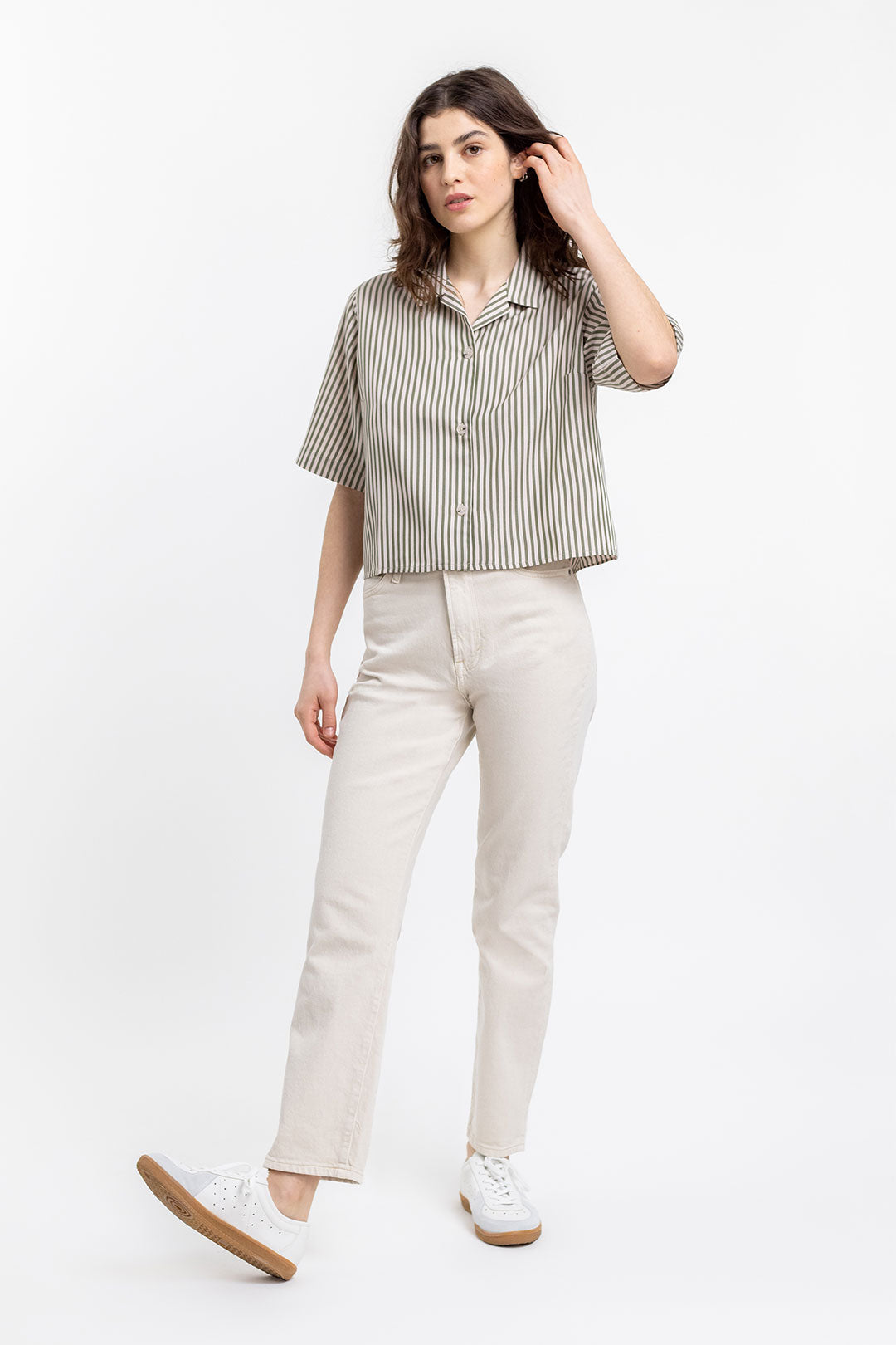 Chemiser court rayé en tencel - cropped bowling olive sand stripe