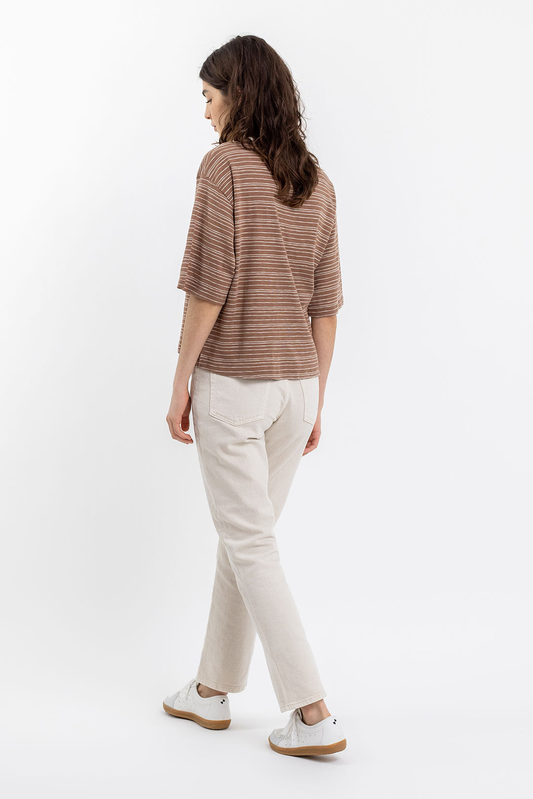 T-shirt court marron rayé en coton bio - cropped striped chestnut summer sand