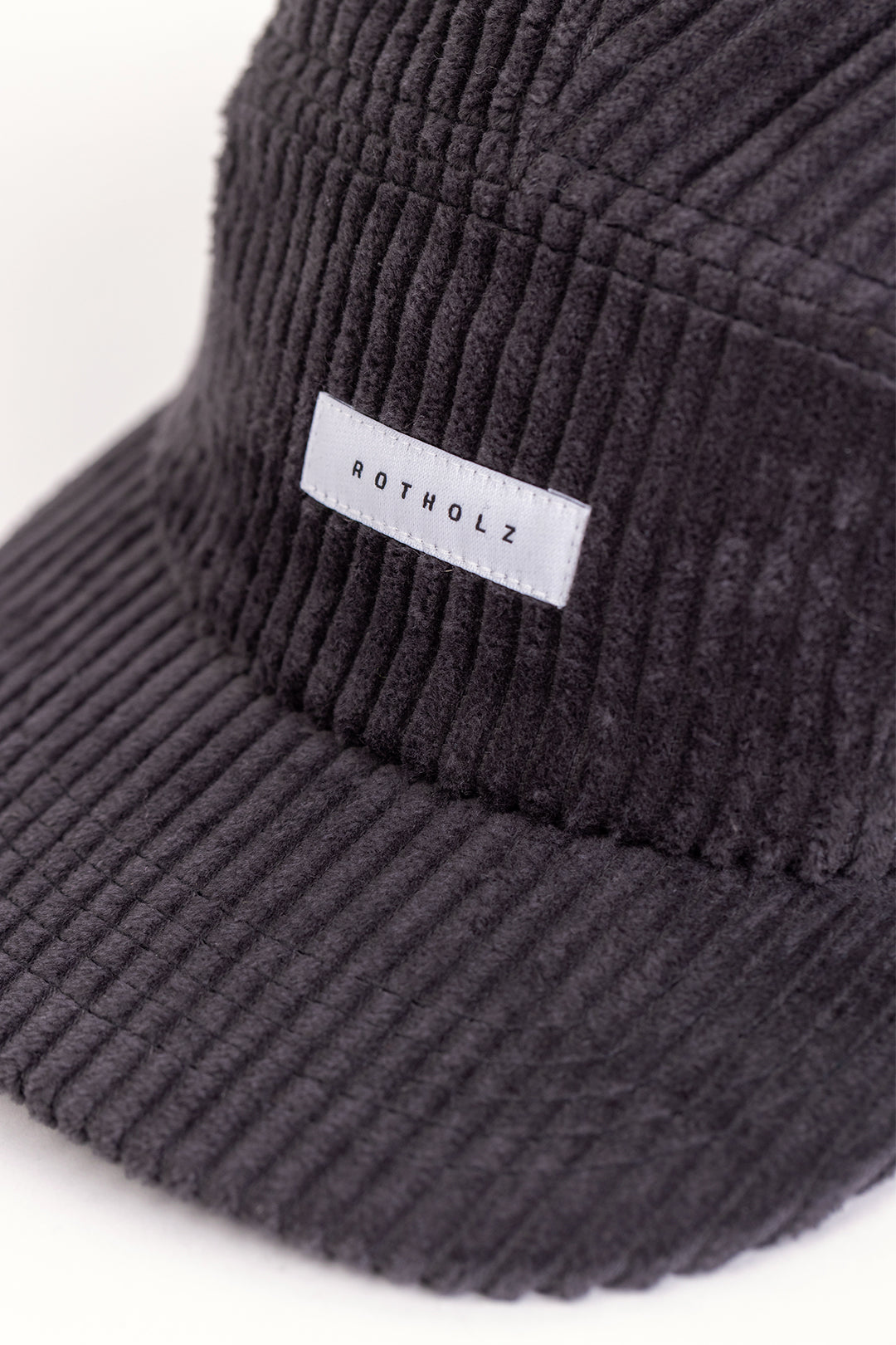 Casquette anthracite 5 panneaux en velours de coton bio - label corduroy 5 panel cap charcoal