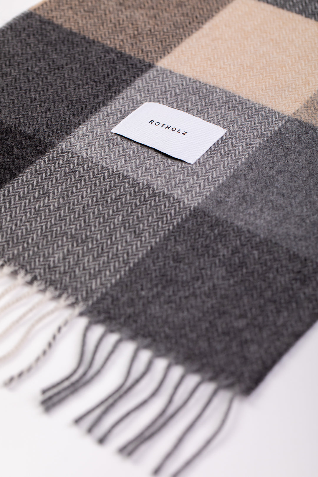 Écharpe bleue et grise à carreaux en laine mérinos bio - big check scarf blue/grey