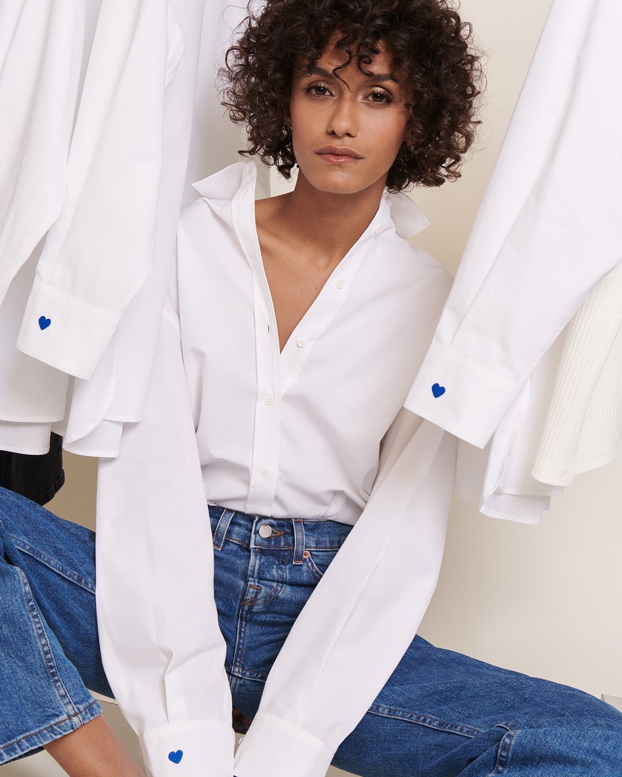 Chemise brodée en coton bio | blanc "chemise l'amour est déclaré blanche"