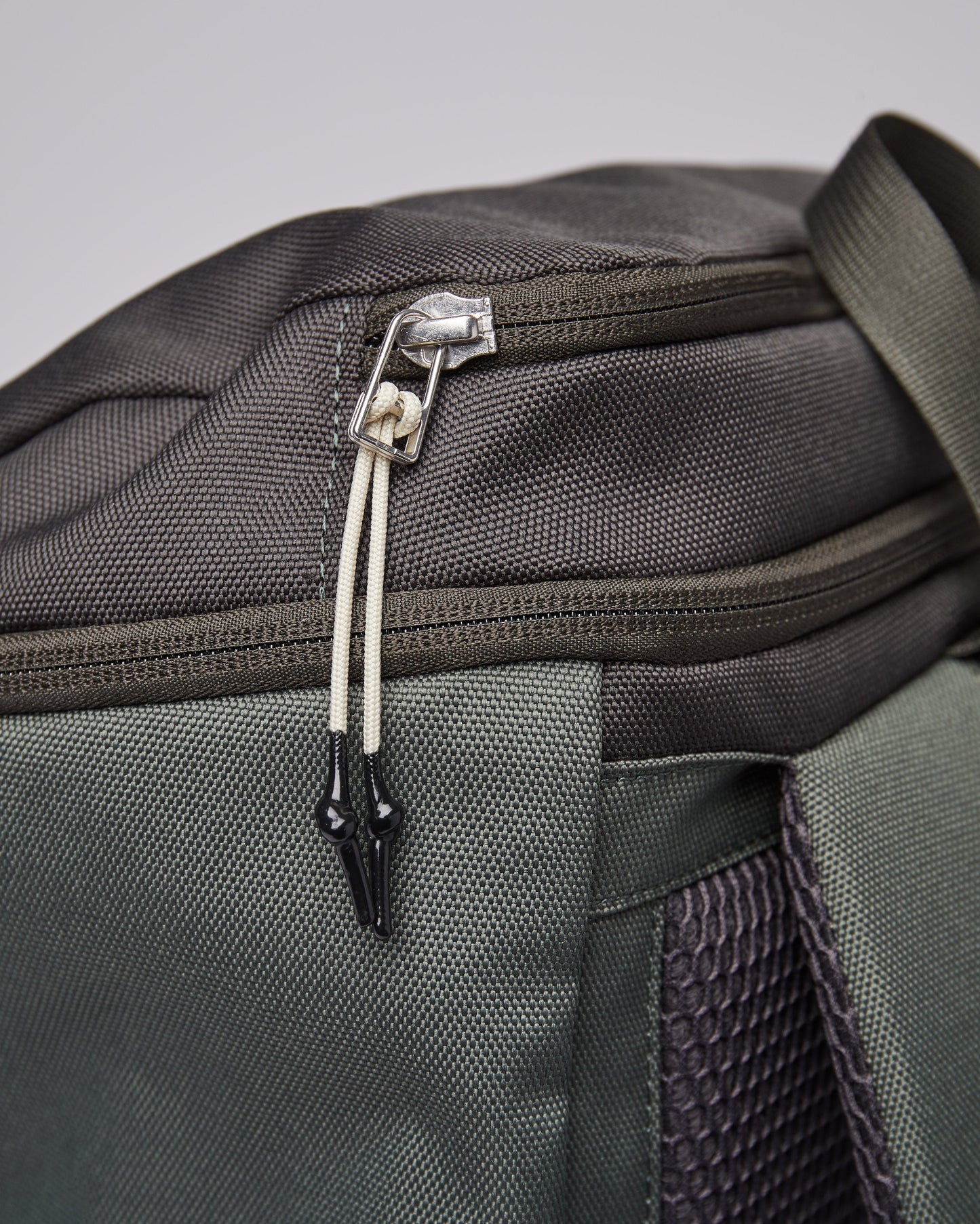 Sac à dos vert en matières recyclées - sune multi green with green webbing