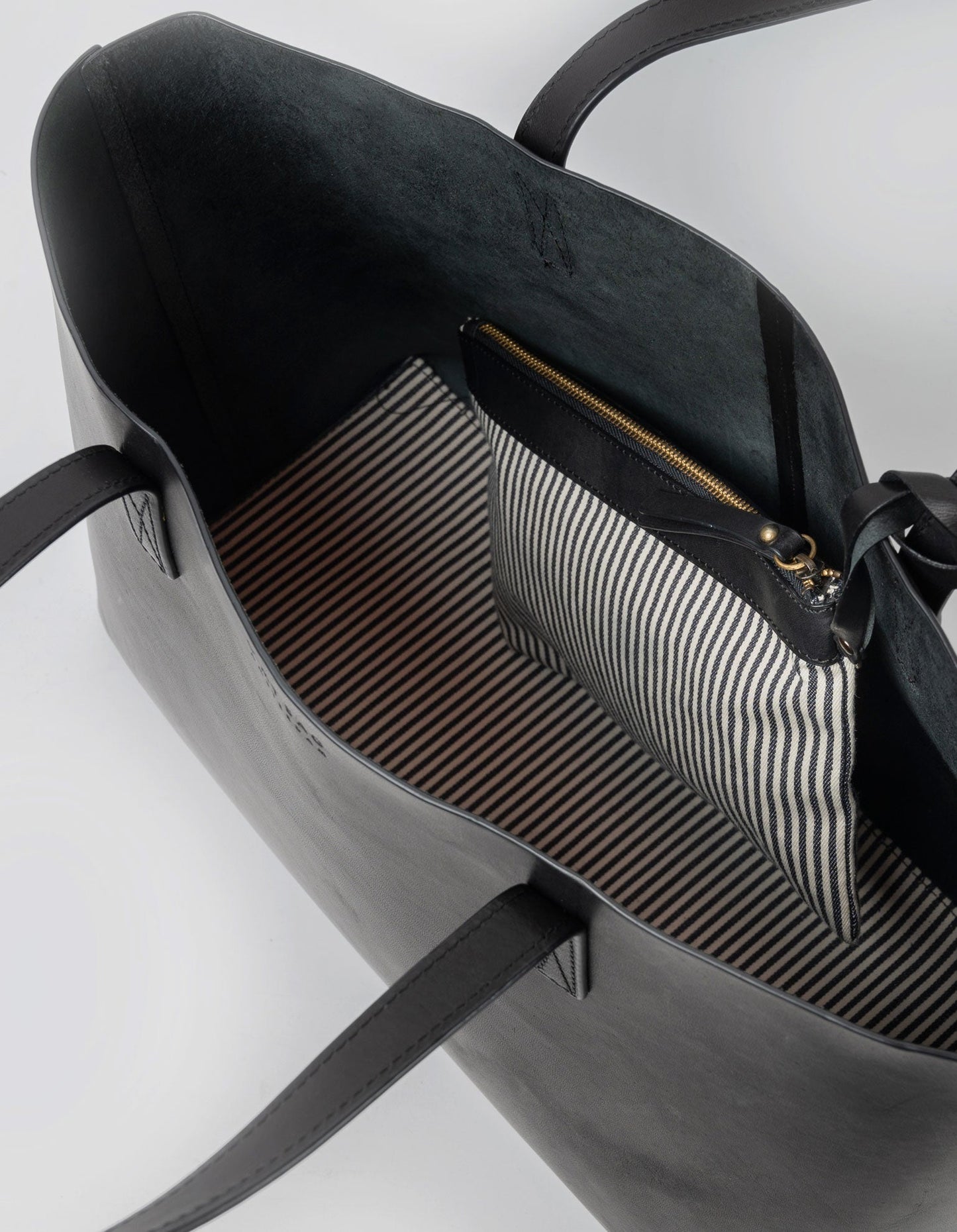 Sac cabas en cuir certifié | black "sam shopper black classic leather"