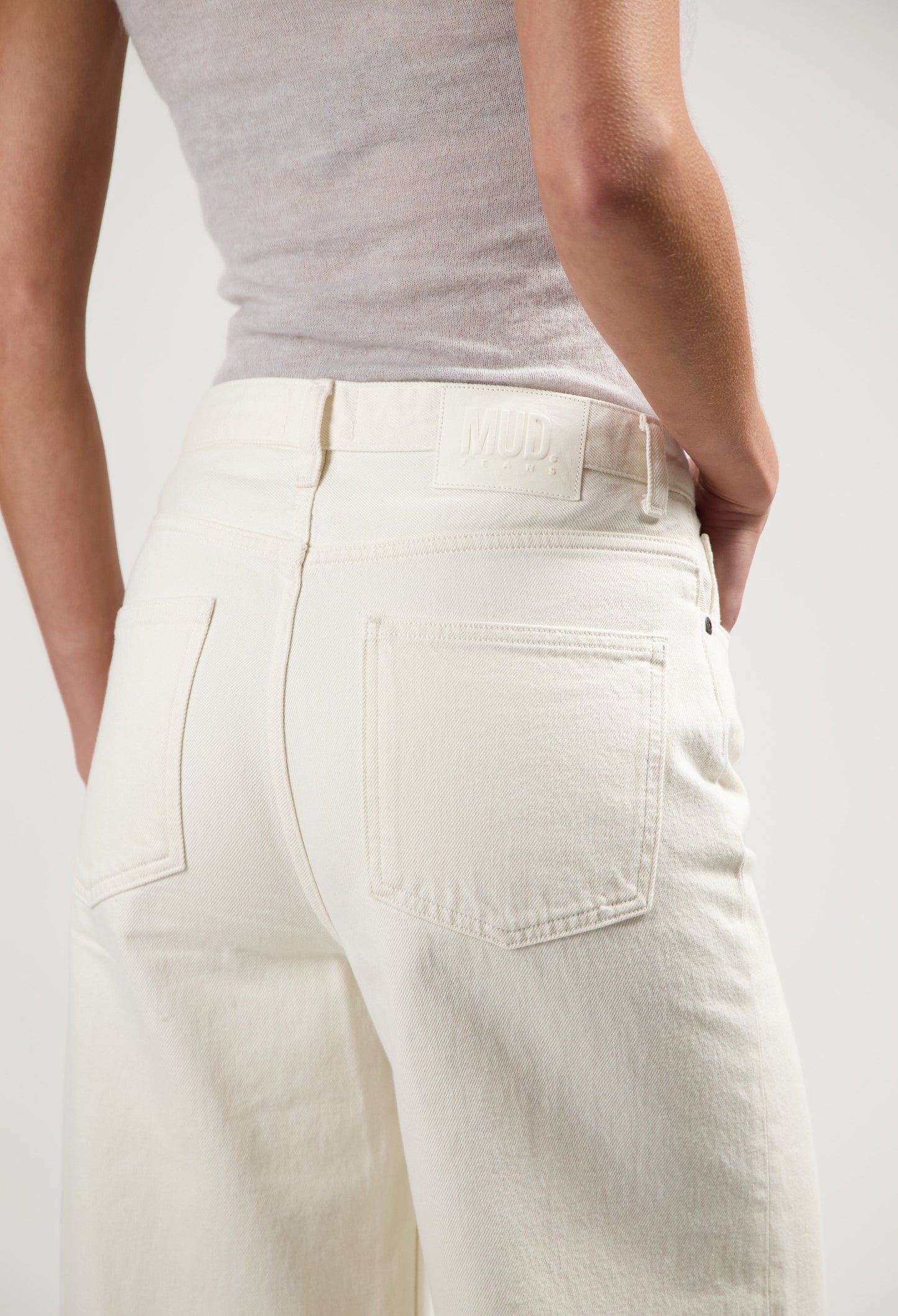 Jean évasé fluide en coton bio et tencel | écru "Sara high loose flow - natural"