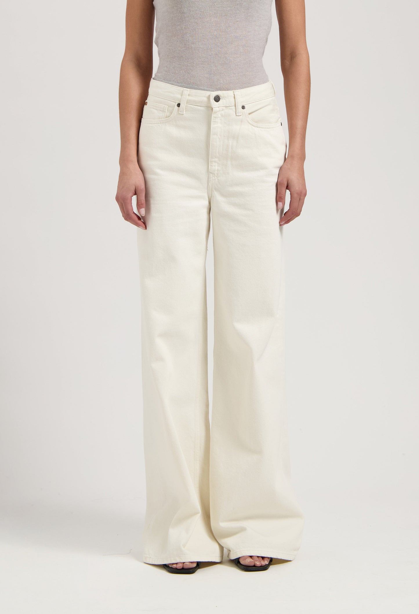 Jean évasé fluide en coton bio et tencel | écru "Sara high loose flow - natural"