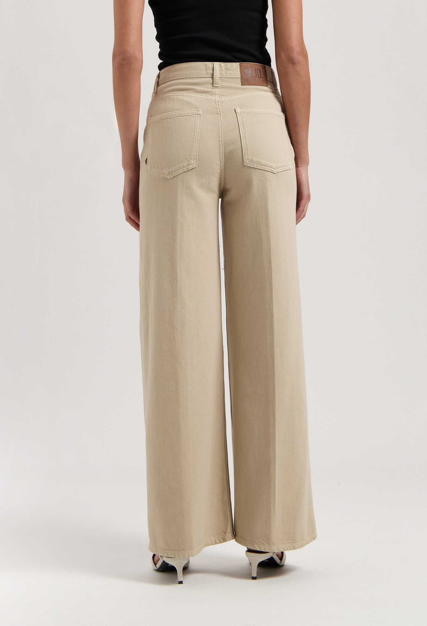 Jean évasé fluide en coton bio et tencel | beige "Sara high loose flow - sand"