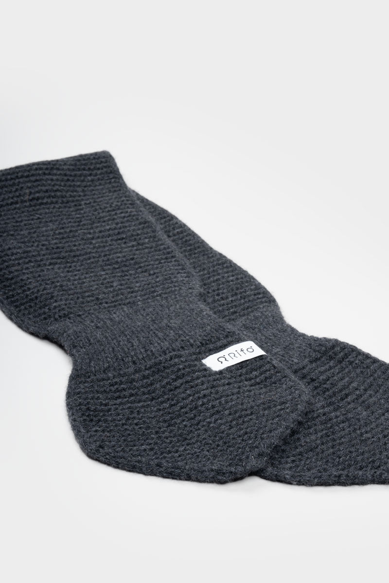 Echarpe tour de cou en cachemire recyclé | gris "britta - grigio carbone"
