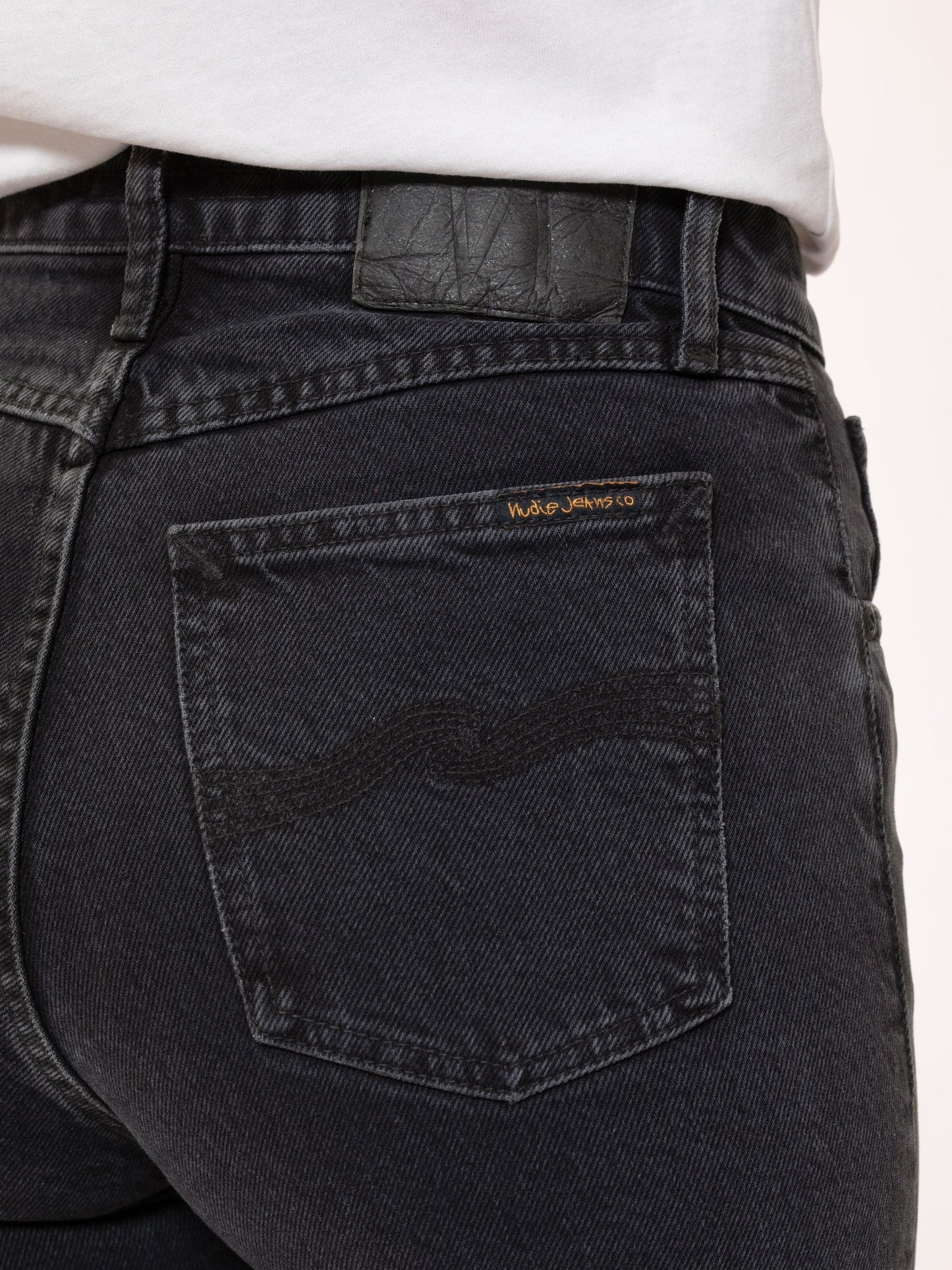 Jean droit noir en coton bio et tencel - straight sally black sand