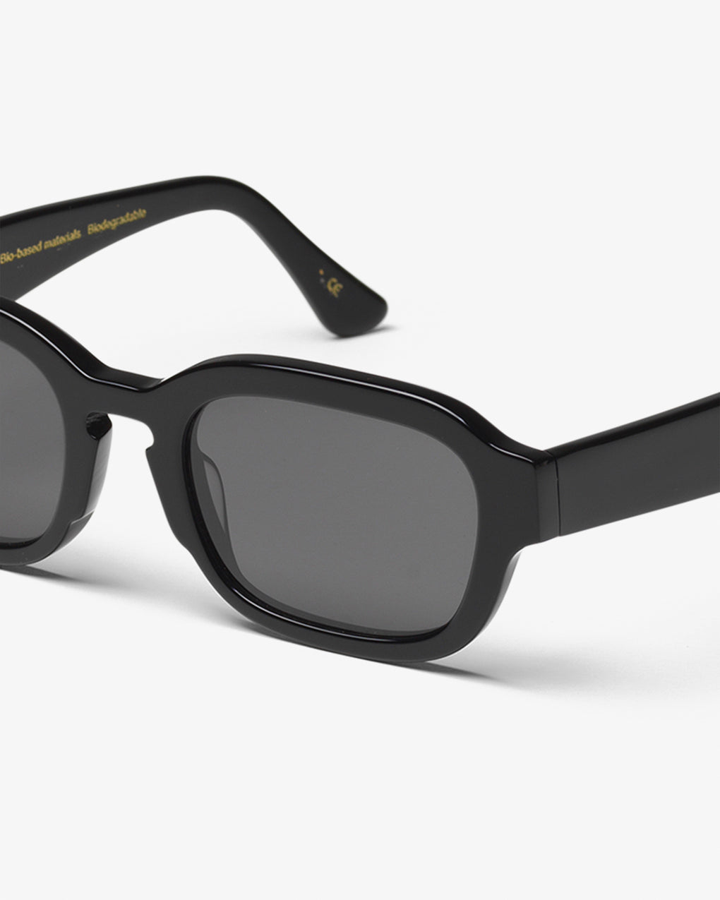 Lunettes de soleil en acetate biodegradable - 01 deep black solid black