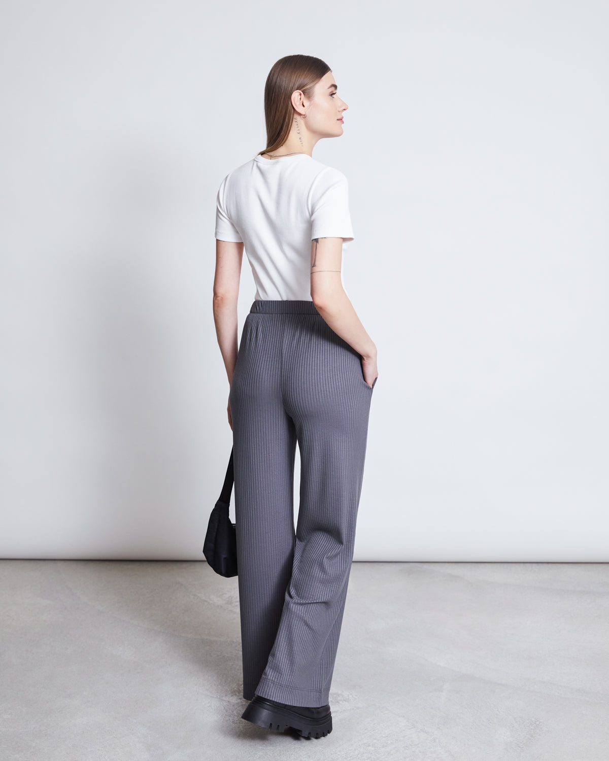 Pantalon ample côtelé en tencel | gris "smilla - dark grey"
