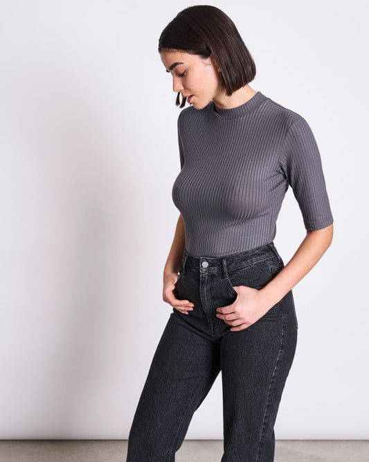 T-shirt côtelé col cheminée en tencel | gris "nina - dark grey"