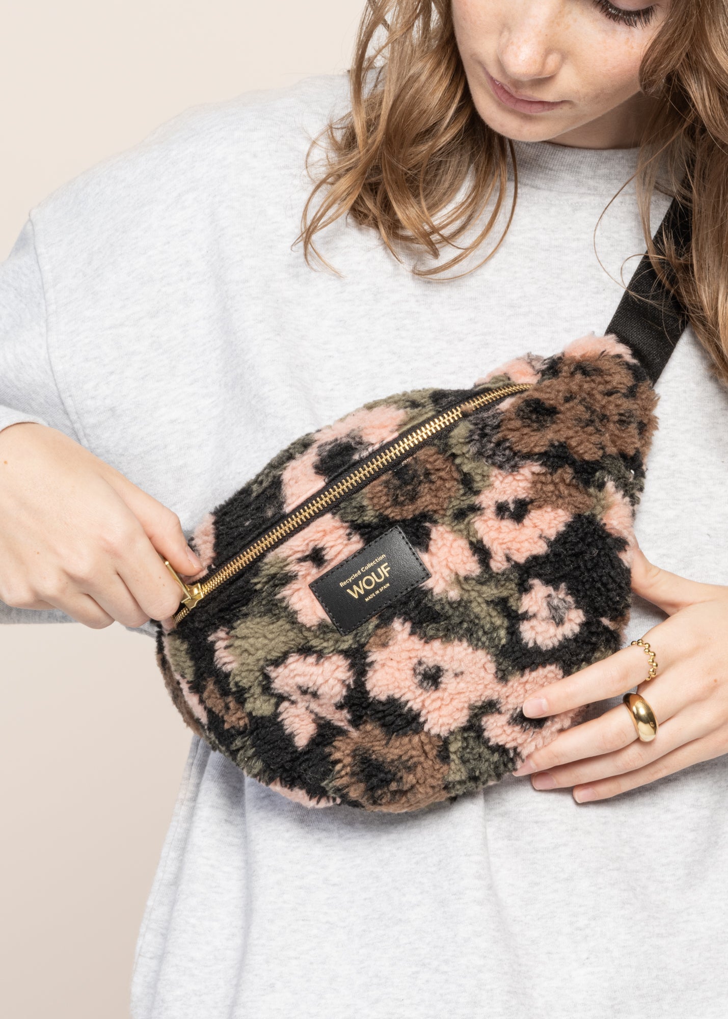 Banane en matières recyclées | fleuri "margot waistbag"