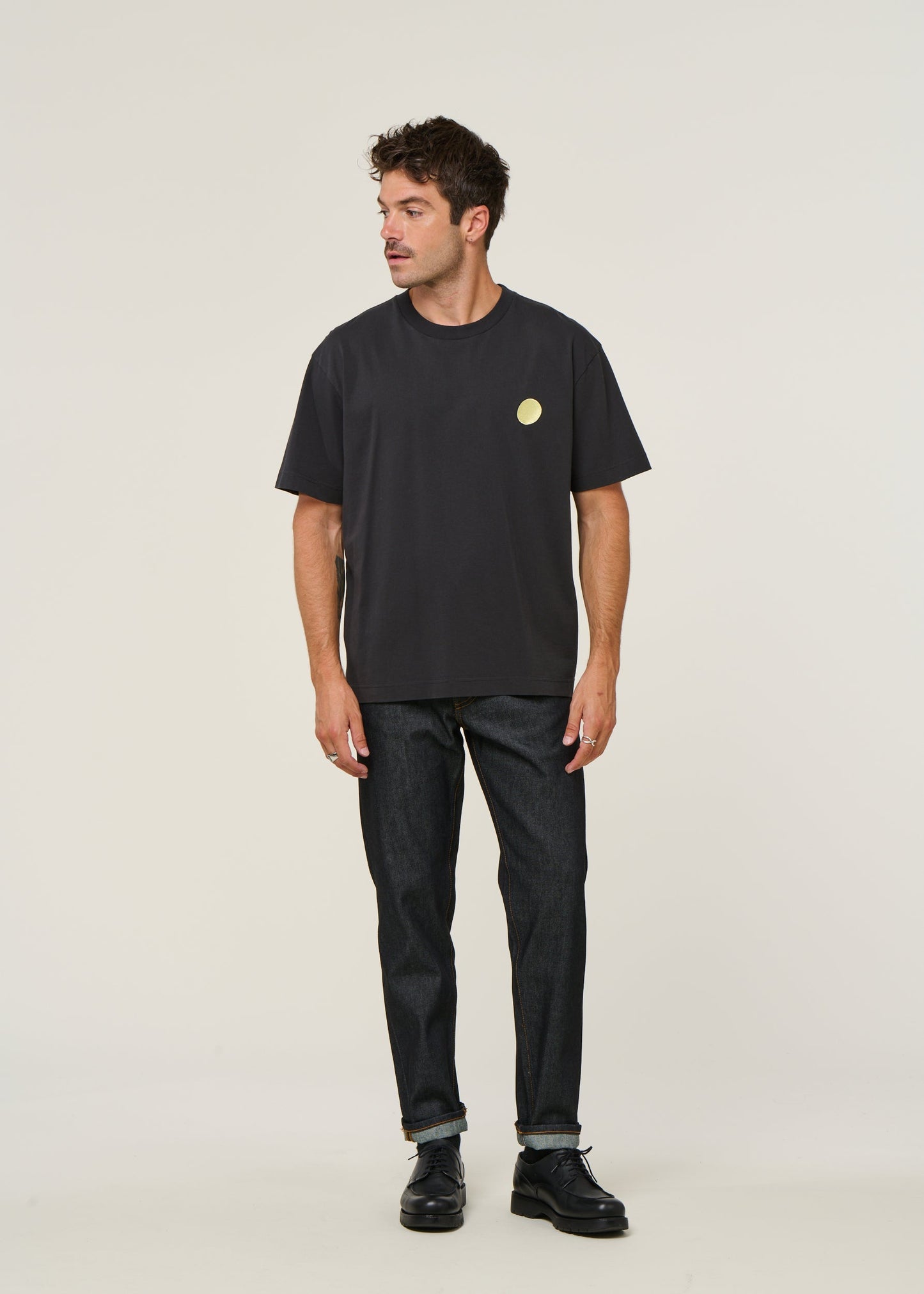 T-shirt oversize en coton bio | noir "cafe de minuit noir - carbon black"