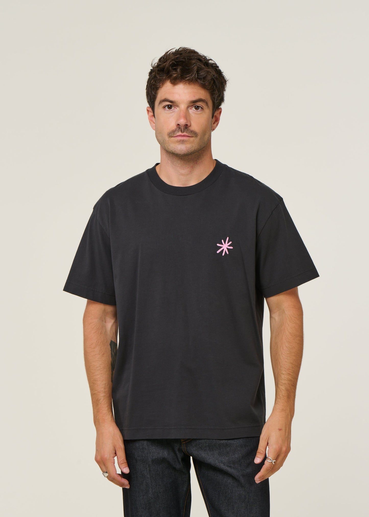 T-shirt oversize en coton bio | noir "meridional noir carbone"