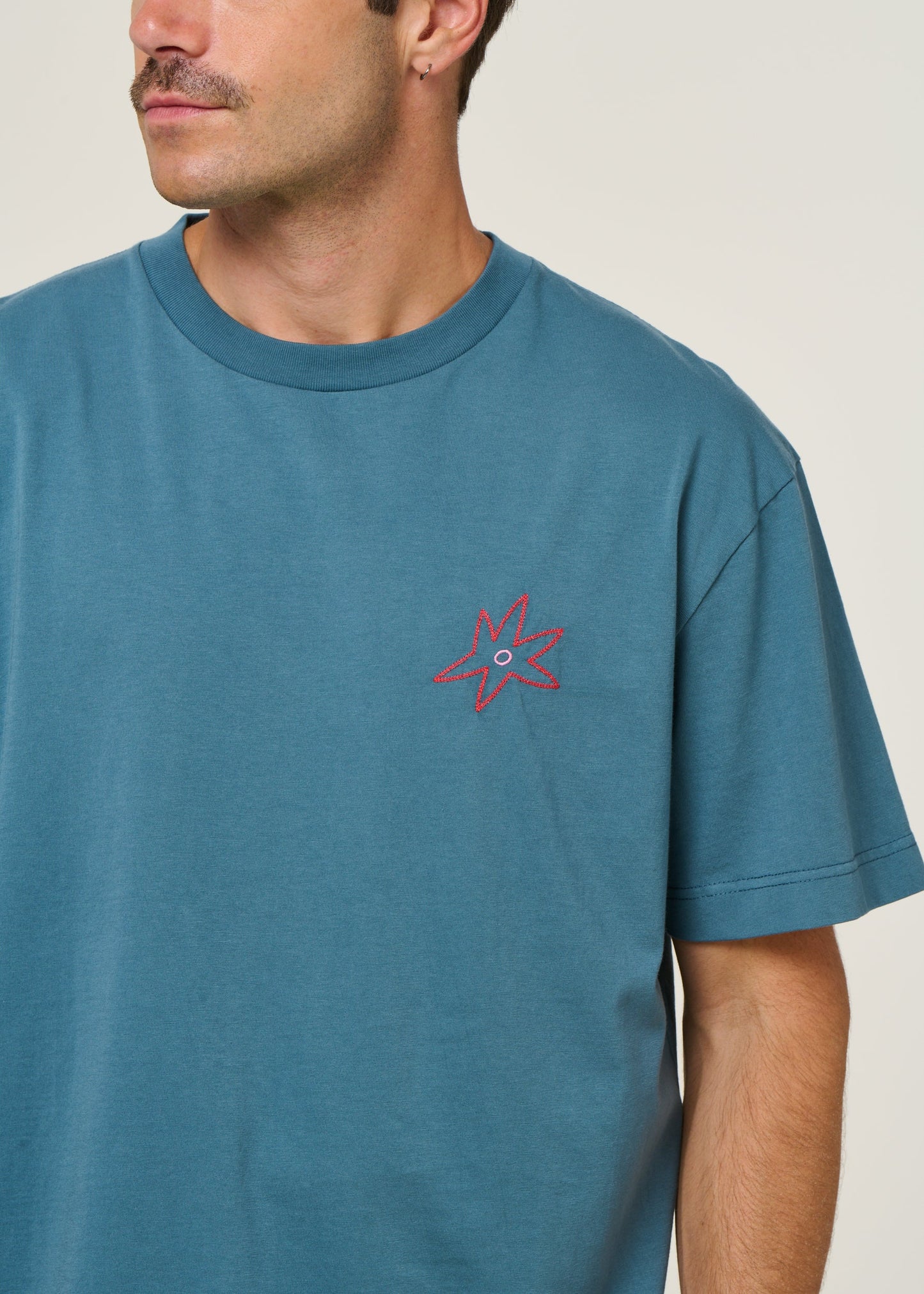 T-shirt oversize en coton bio | bleu "rivage steel bleu"