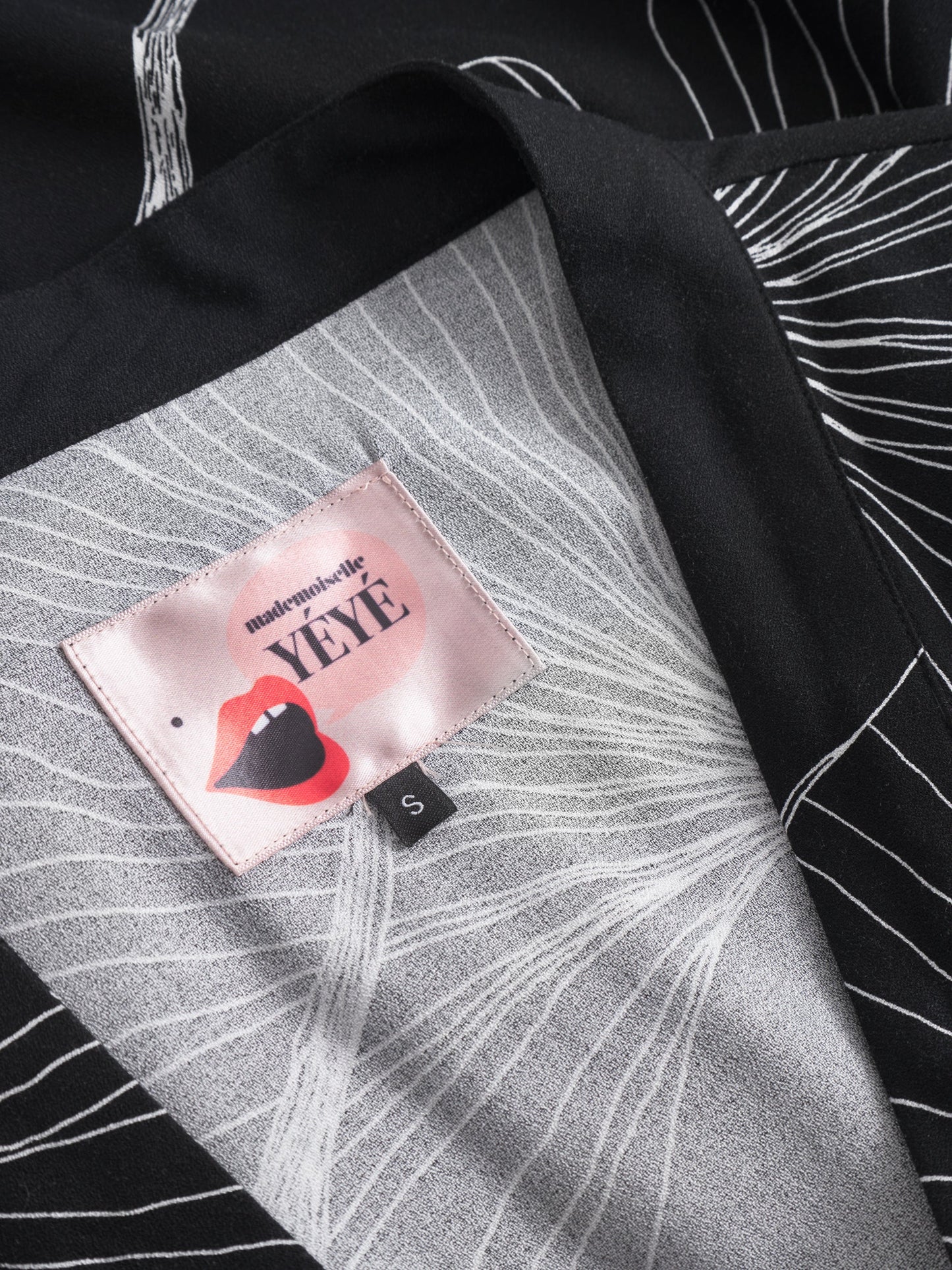 Kimono en ecovero | noir "tassel fusion kimono jacket - black"
