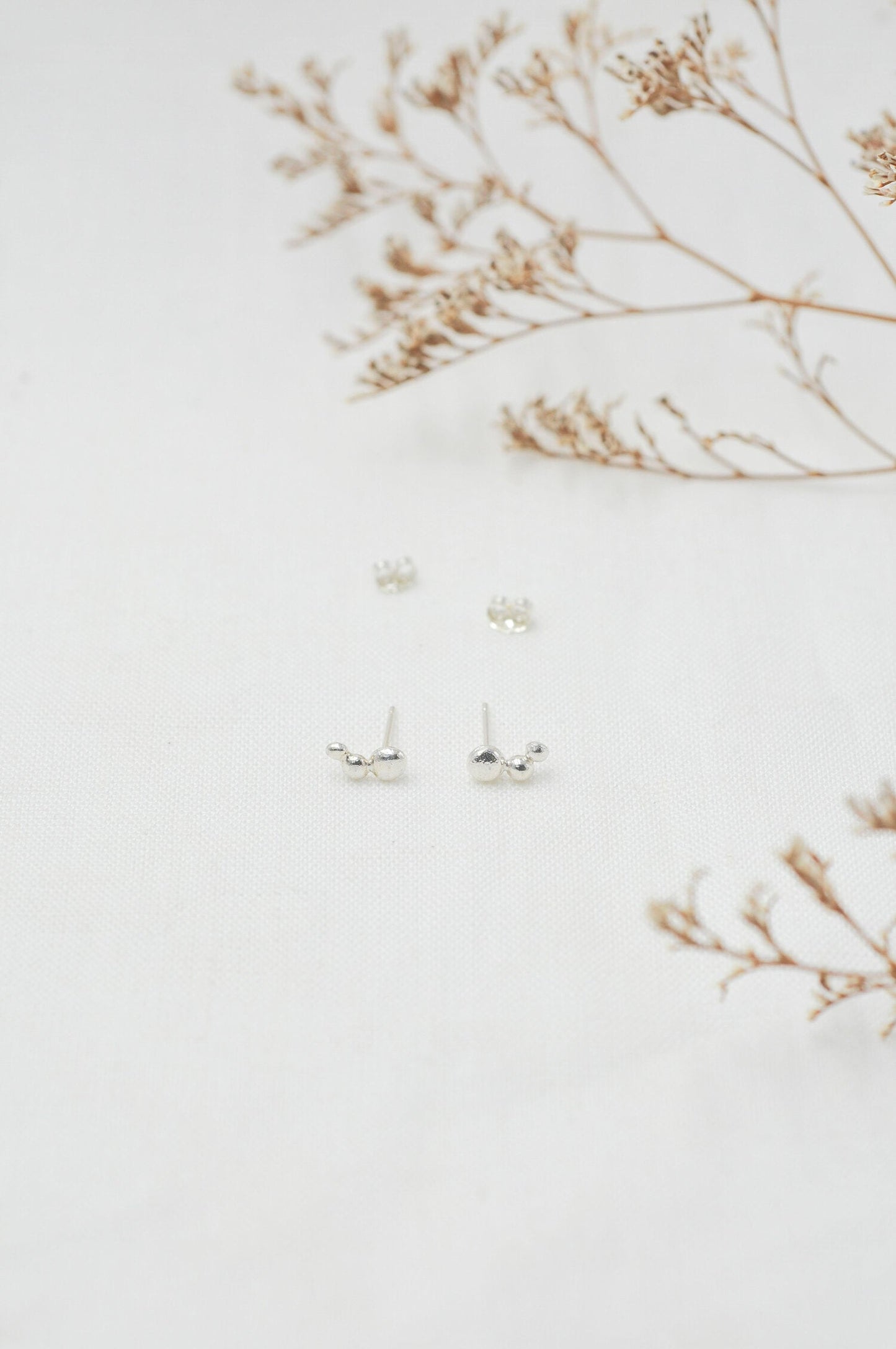 Boucles d'oreilles en argent recyclé - Triple Pebble Studs