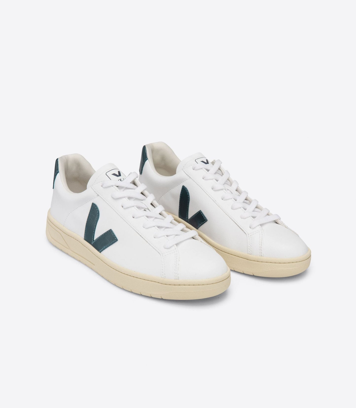 Baskets Urca C.W.L. white nautico butter