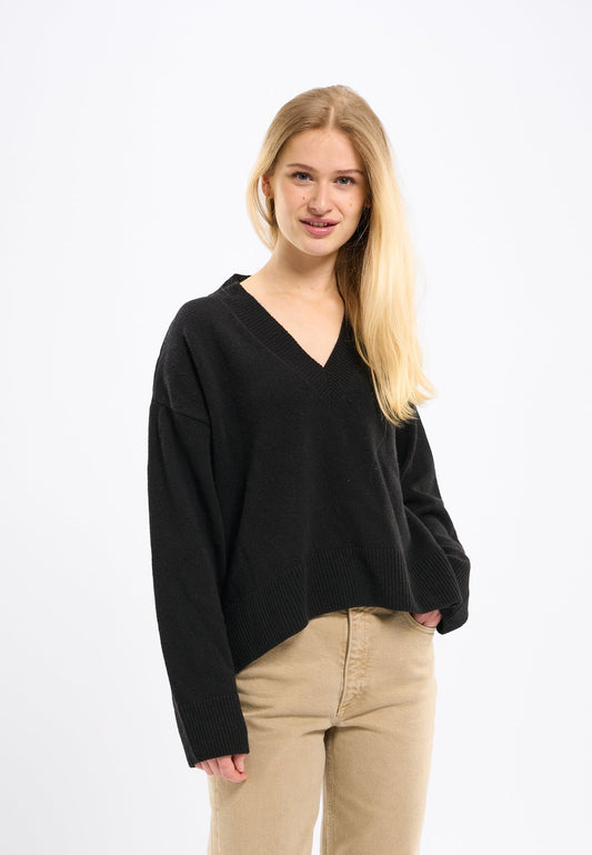 Pull ample col v noir en laine mérinos bio - neck long sleeved merino black jet