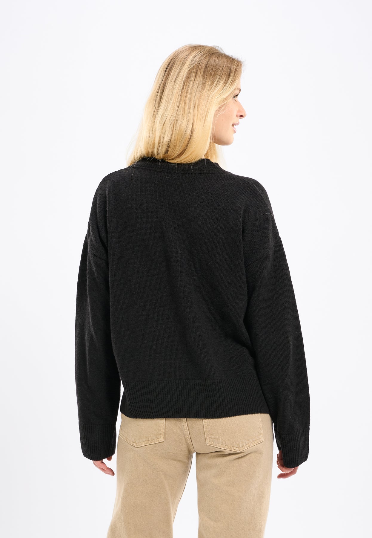 Pull ample col v noir en laine mérinos bio - neck long sleeved merino black jet