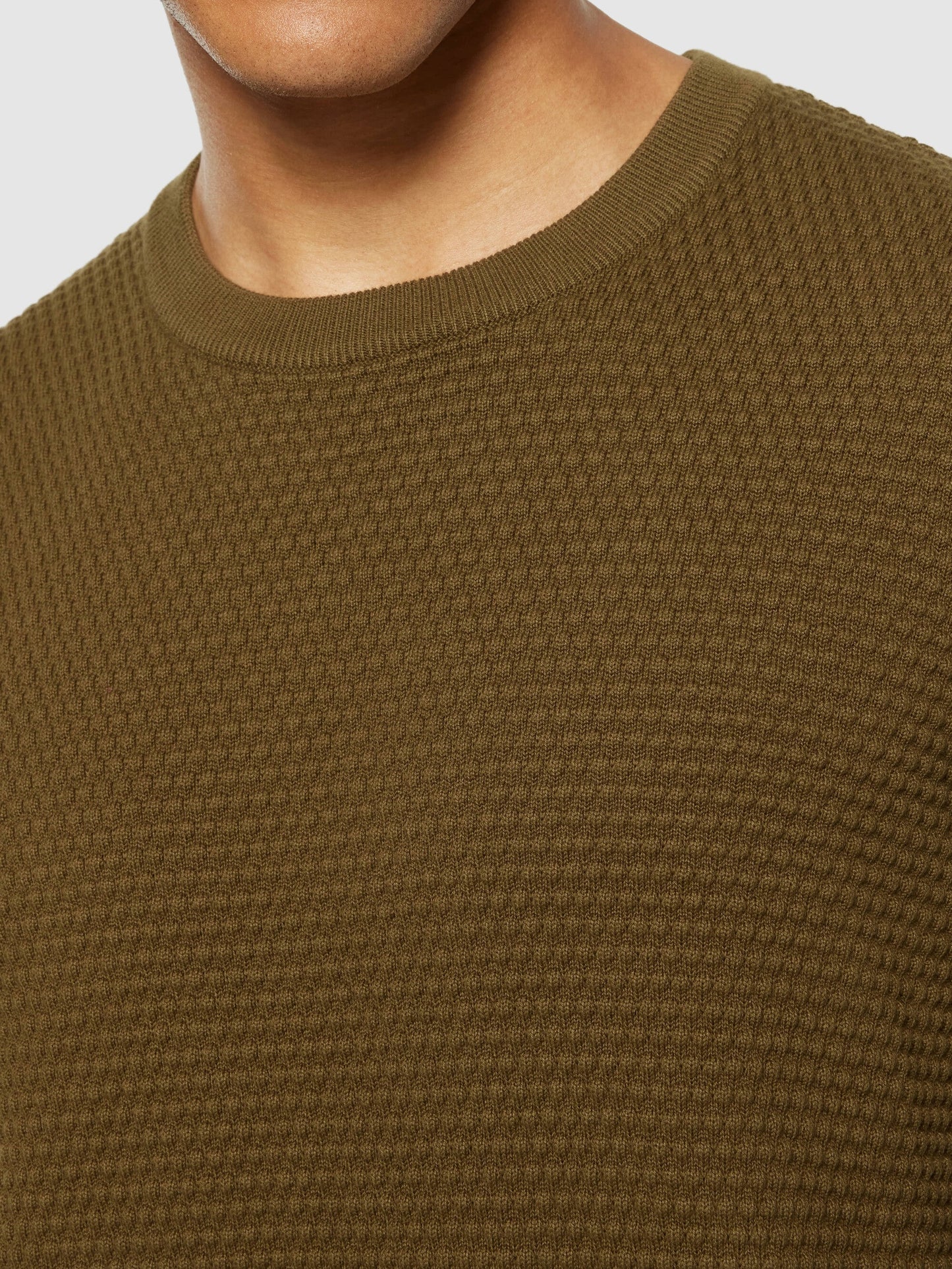 Pull en coton biologique | vert "vagn regular bubble knit crew neck - 1100 dark olive"