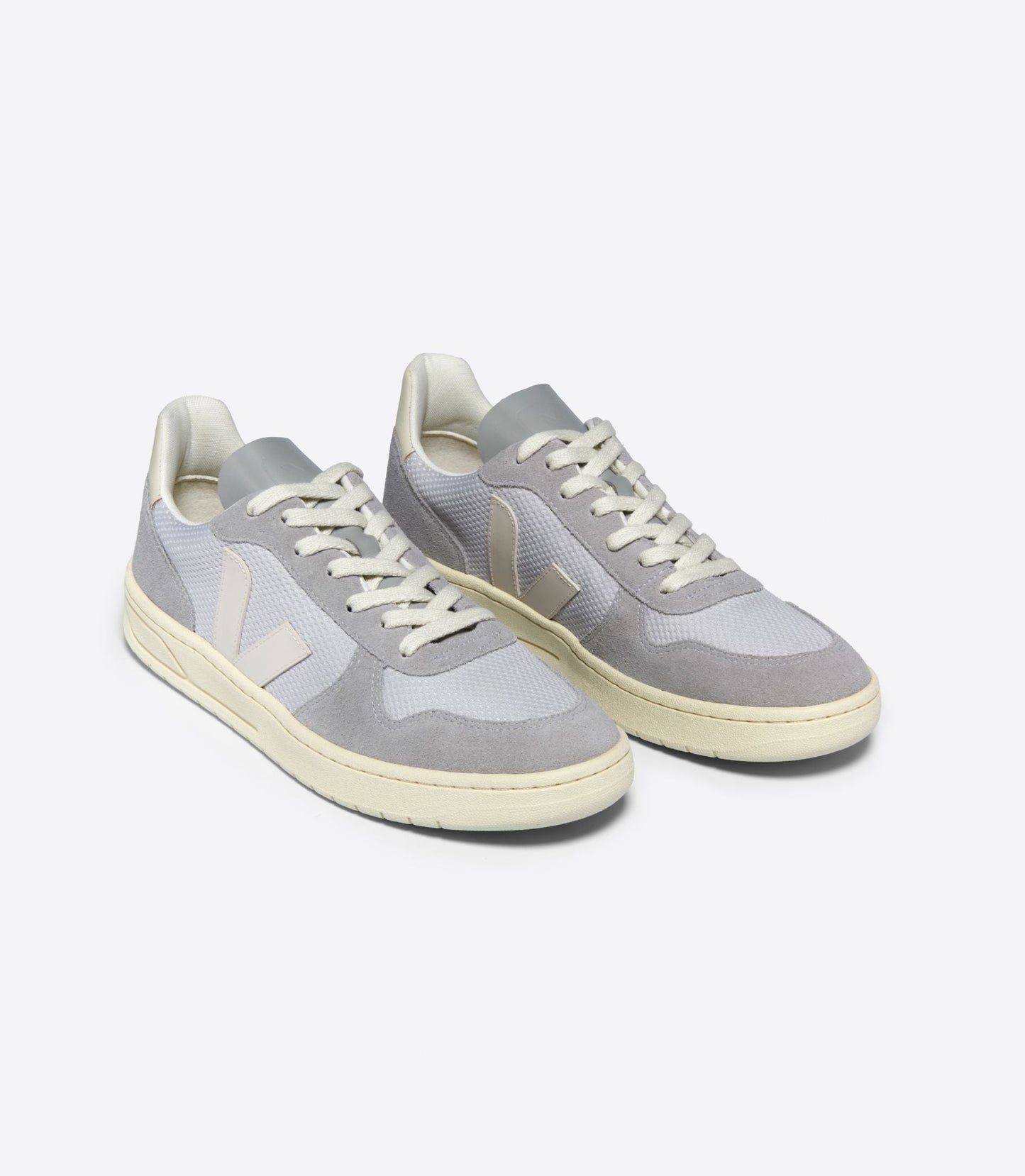 Baskets v-10 alveomesh light grey pierre