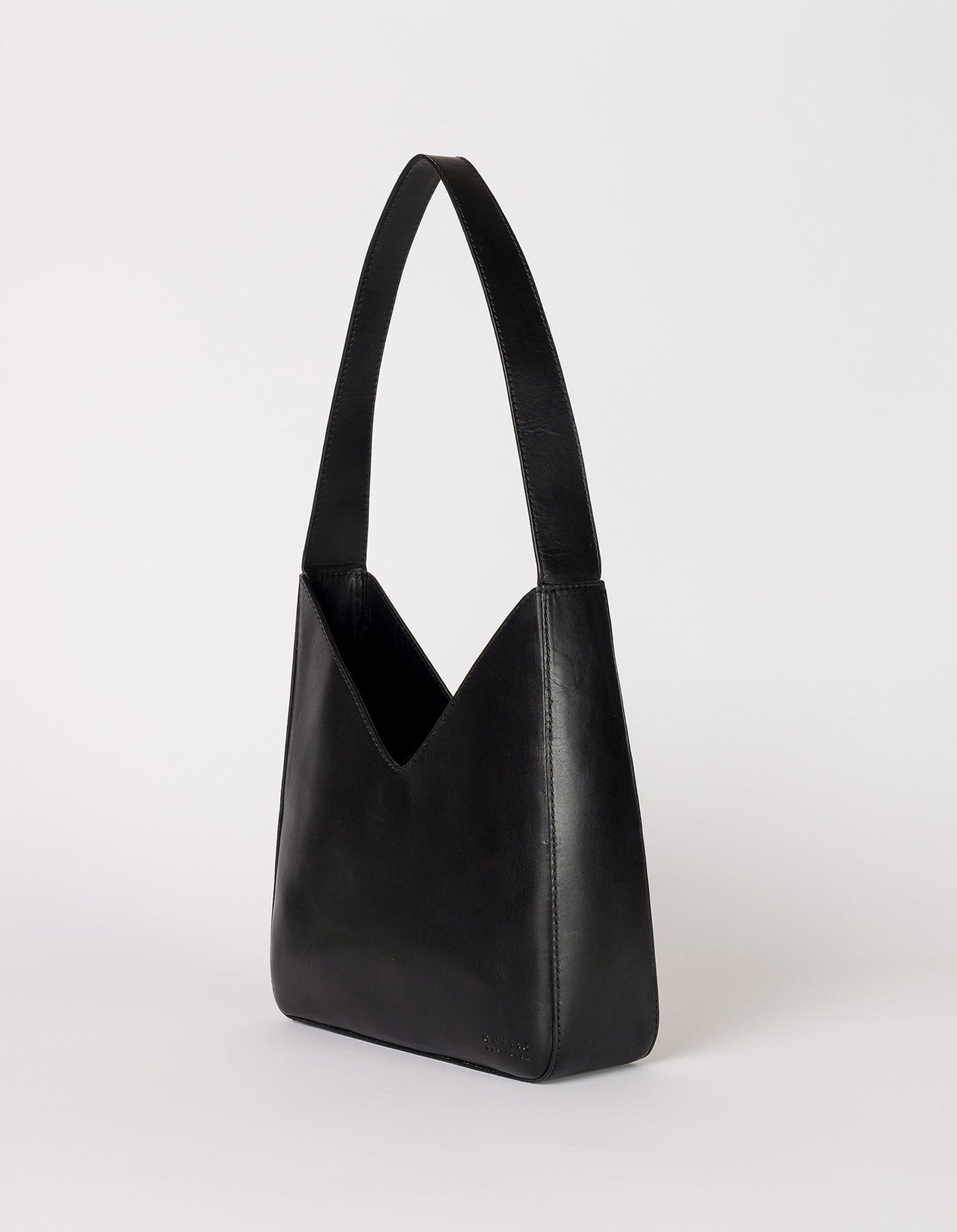 Sac à main en cuir tannage végétal | noir "Vicky black classic leather"