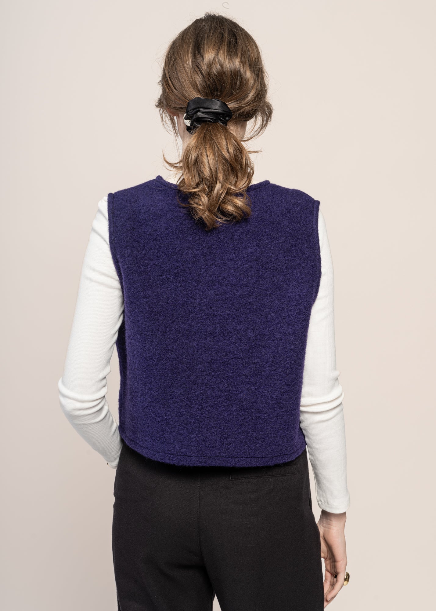 Pull sans manches en laine bio | violet "vest wool blend - deep purple"
