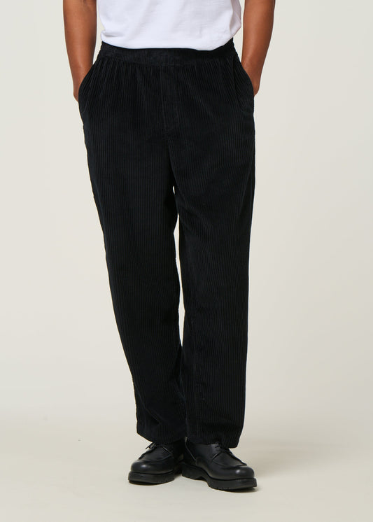 Pantalon large velours côtelé en coton bio | noir "cord wide pant - true black"