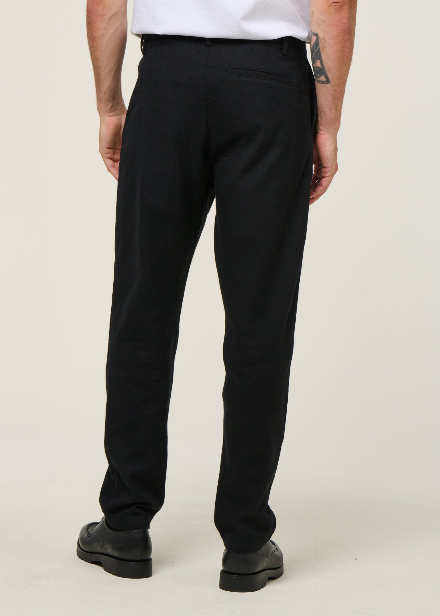 Pantalon droit flanelle en coton biologique | noir "flannel everyday pant - true black"