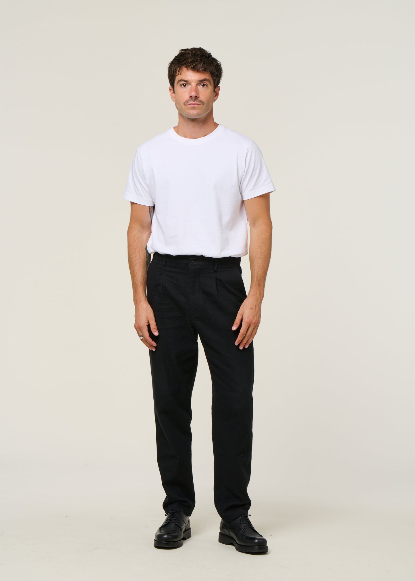 Pantalon droit flanelle en coton biologique | noir "flannel everyday pant - true black"