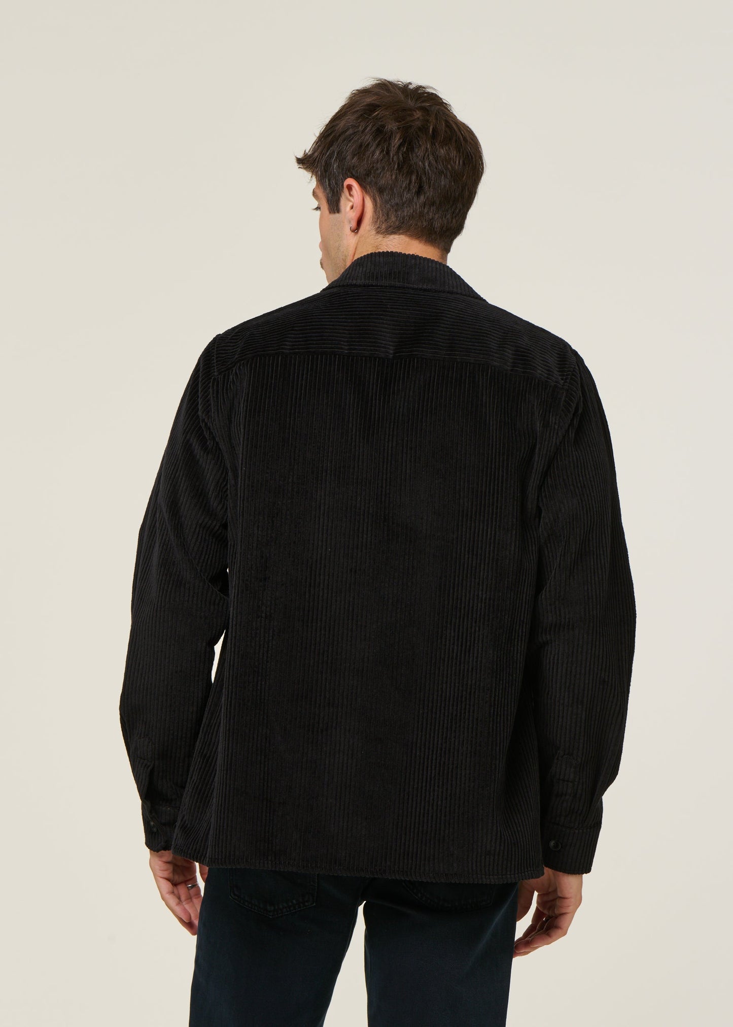Surchemise velours en coton bio | noir "cord casual shirt organic cotton - true black"
