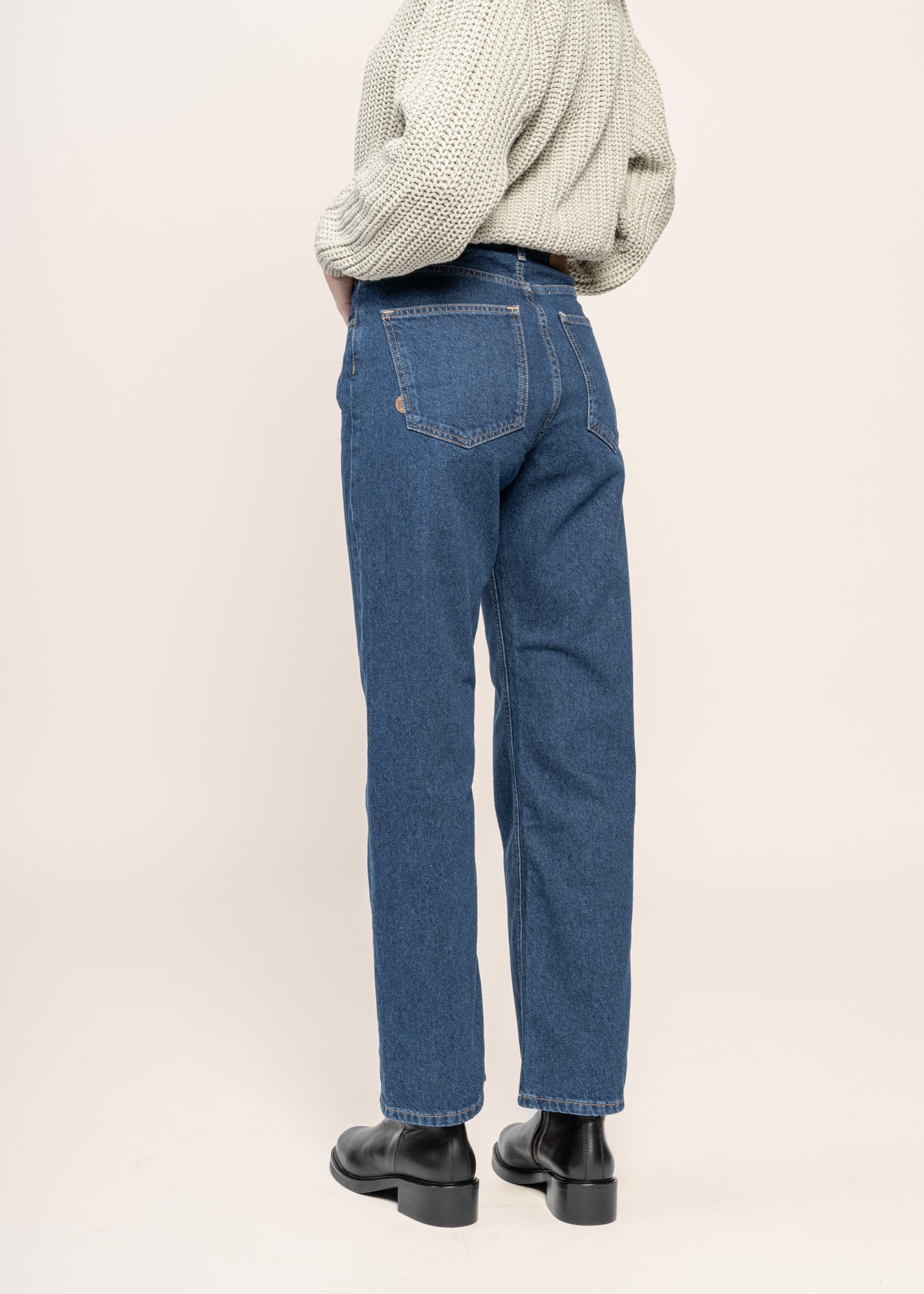Jean ample en coton bio | bleu "mid loose - stone indigo"