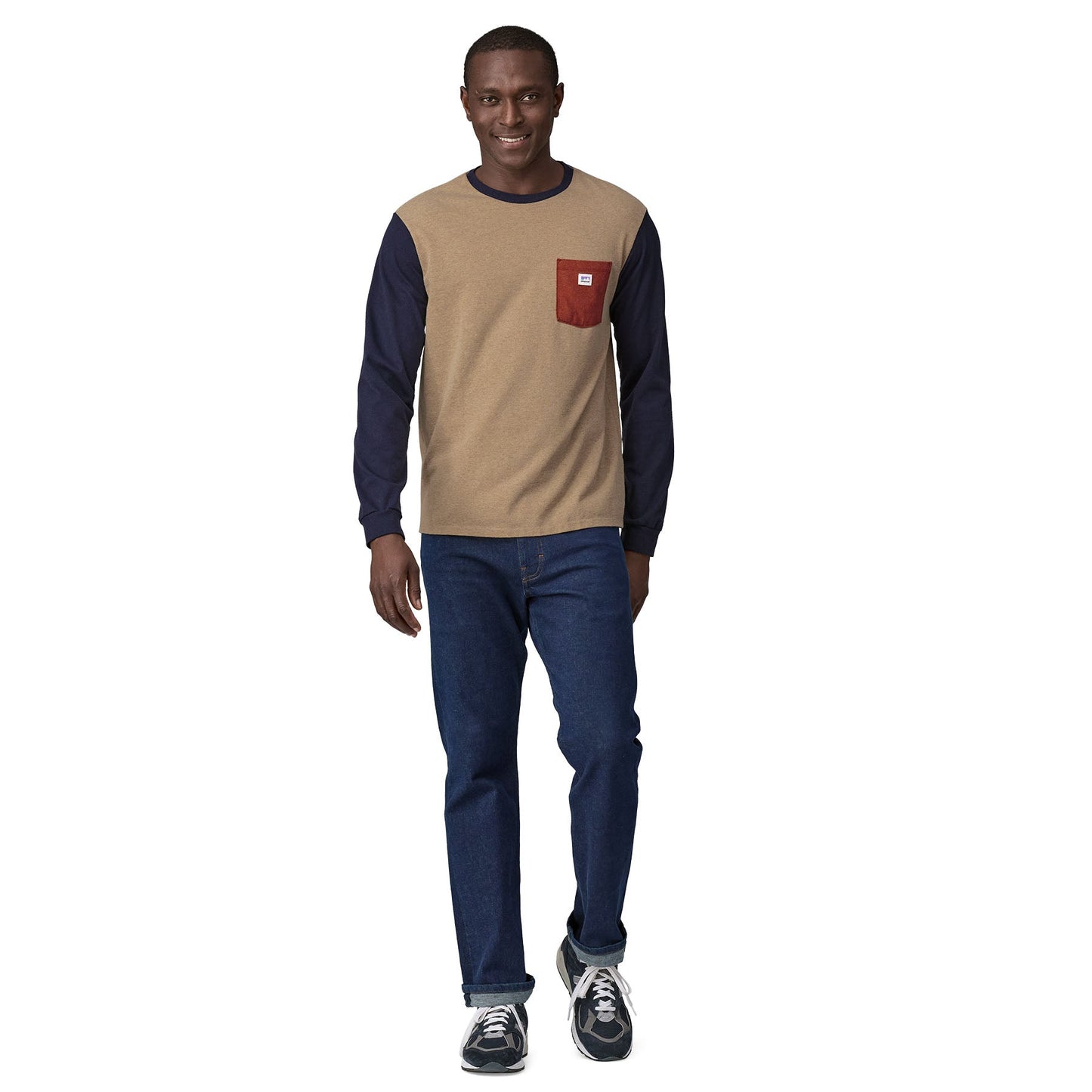 T-shirt manches longues en matière recyclée | marron "l/s shop sticker pocket responsibili tee grayling brown"