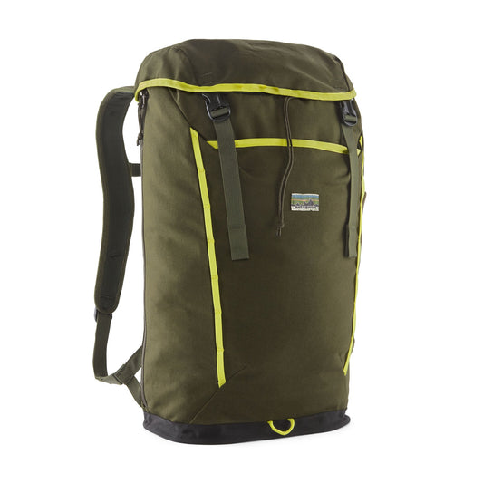 Sac à dos 28L en matière recyclée | vert "fieldsmith lid pack pine needle green"