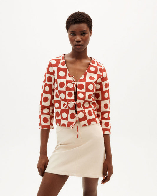 Blouse à lacets rouge à motifs en coton bio - big spot alexandra red
