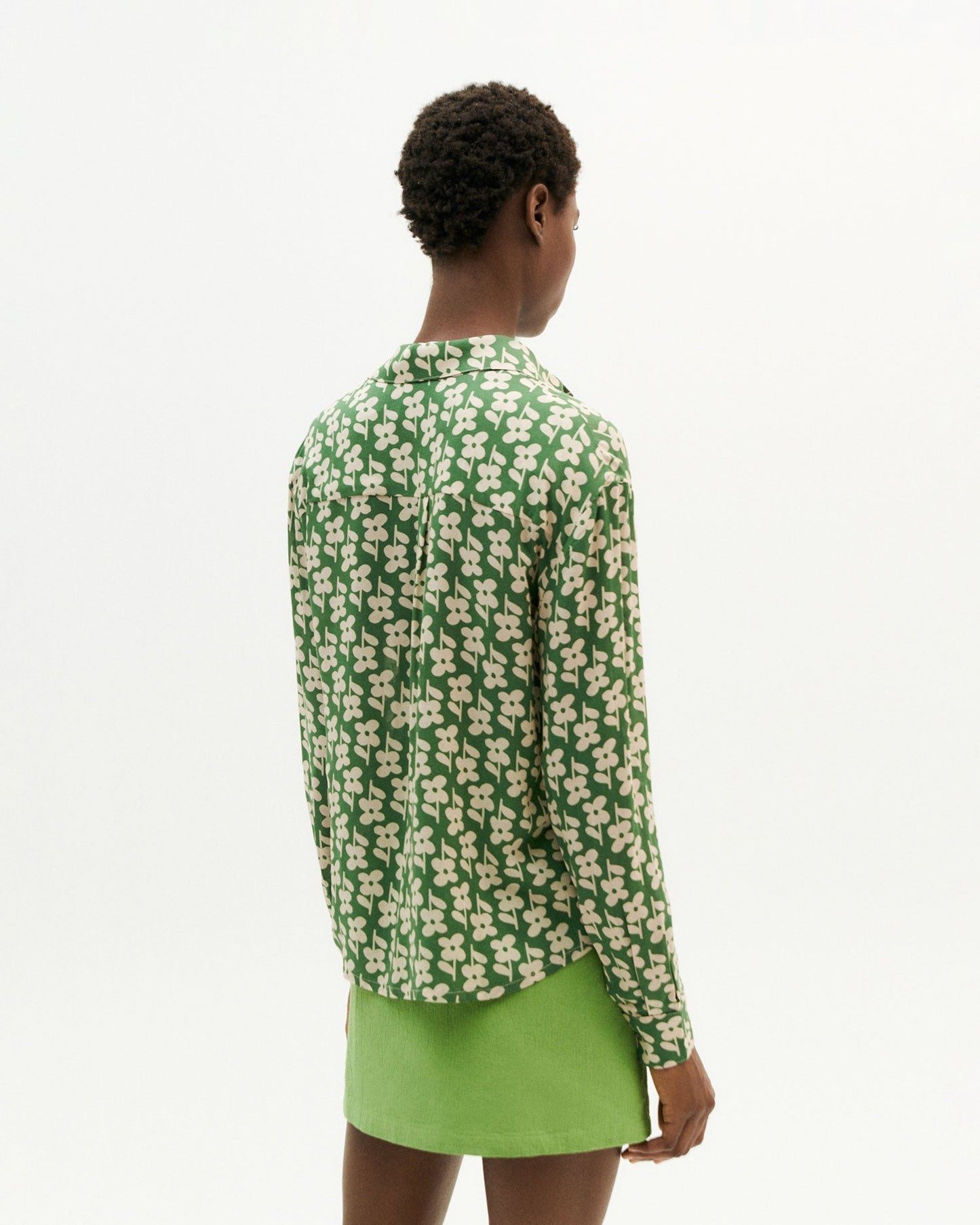 Chemise verte à motifs fleuris en ecovero - daisy kati blouse