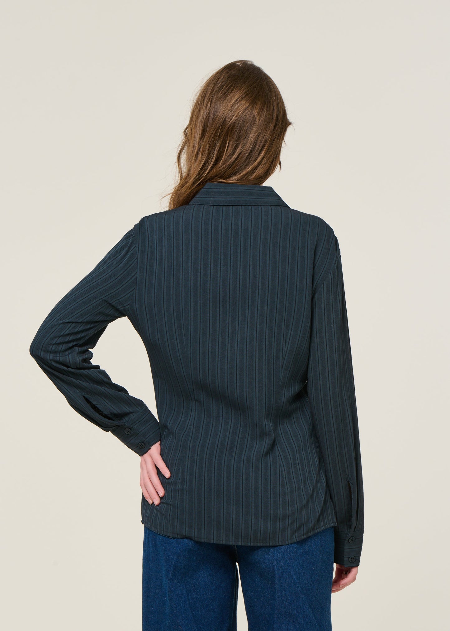 Chemise en tencel et matière recyclée | verte "dark green katha blouse - green"