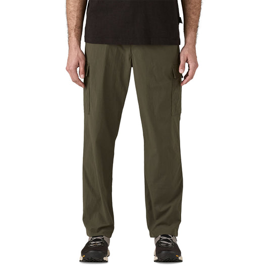 Pantalon en netPlus® (Nylon recyclé) | vert "M's outdoor everyday pants - pine needle green"