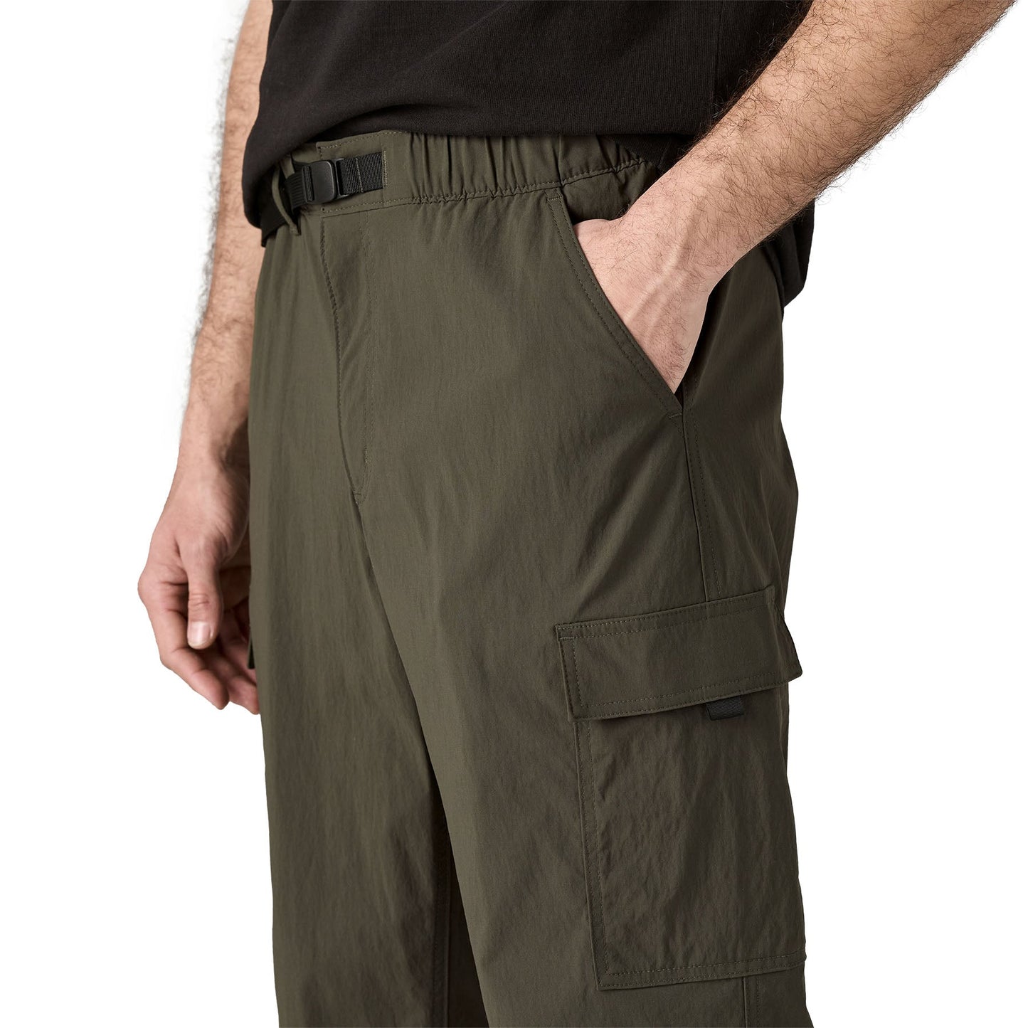 Pantalon en netPlus® (Nylon recyclé) | vert "M's outdoor everyday pants - pine needle green"