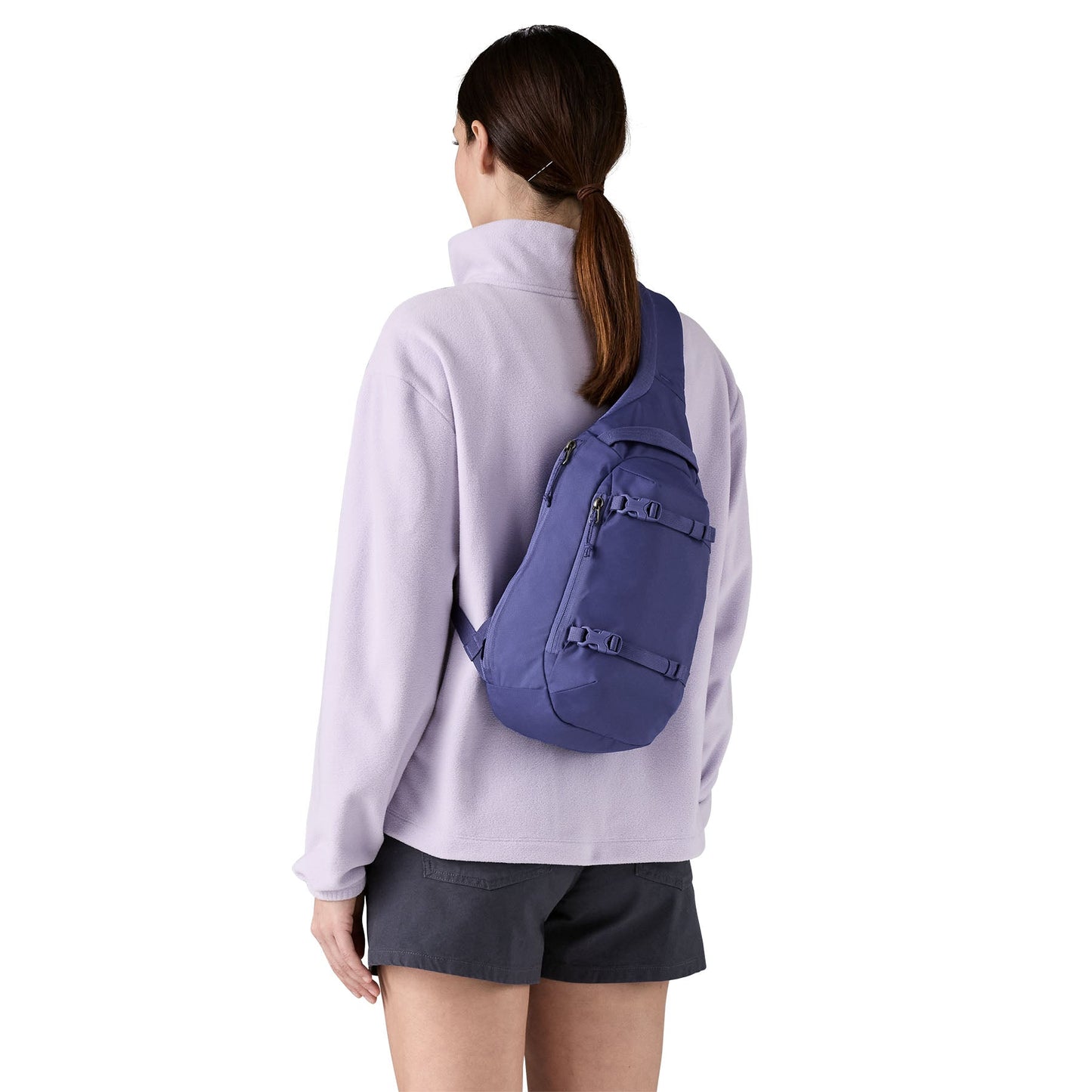 Sac bandoulière en matière recyclée | violet "atom sling 8l - solstice purple"
