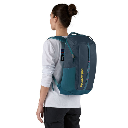 Sac à dos en matière recyclée | turquoise "black hole pack 25l - tidal teal"