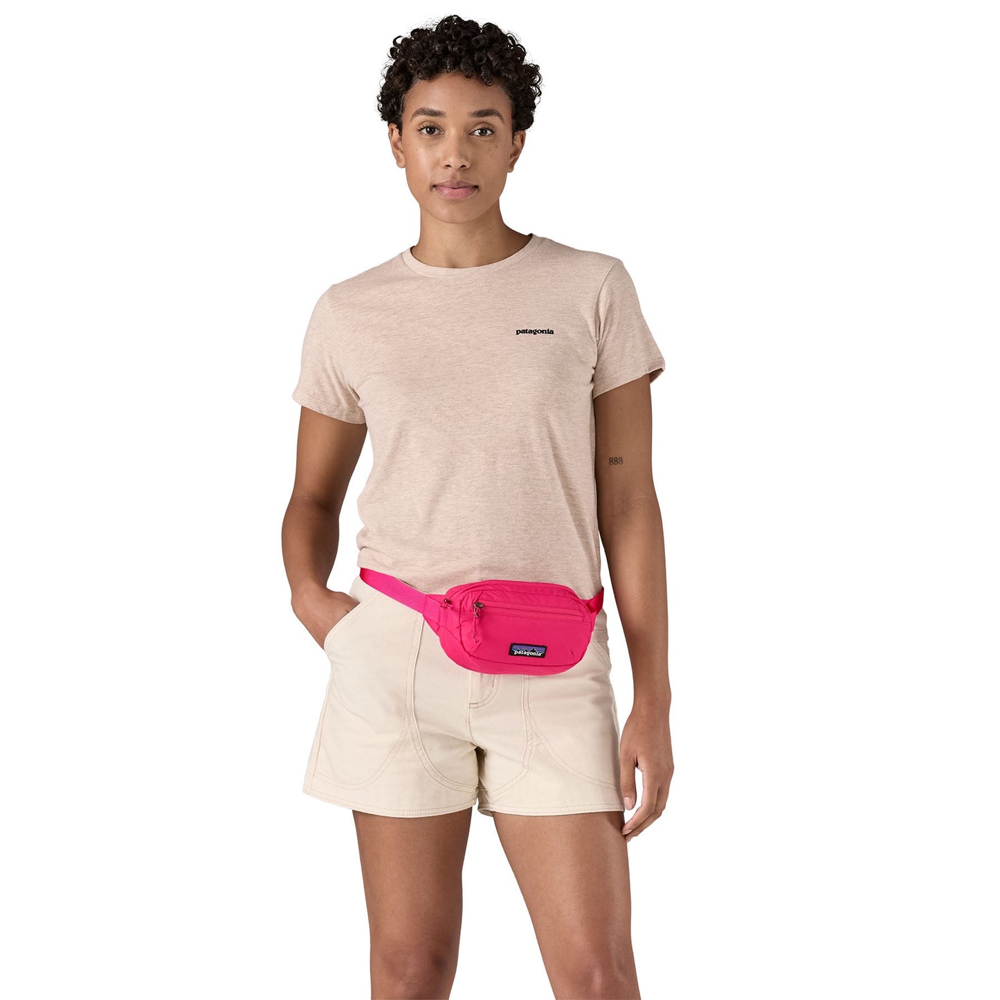 Banane en matières recyclées | rose "Terravia mini hip pack - luminous pink"