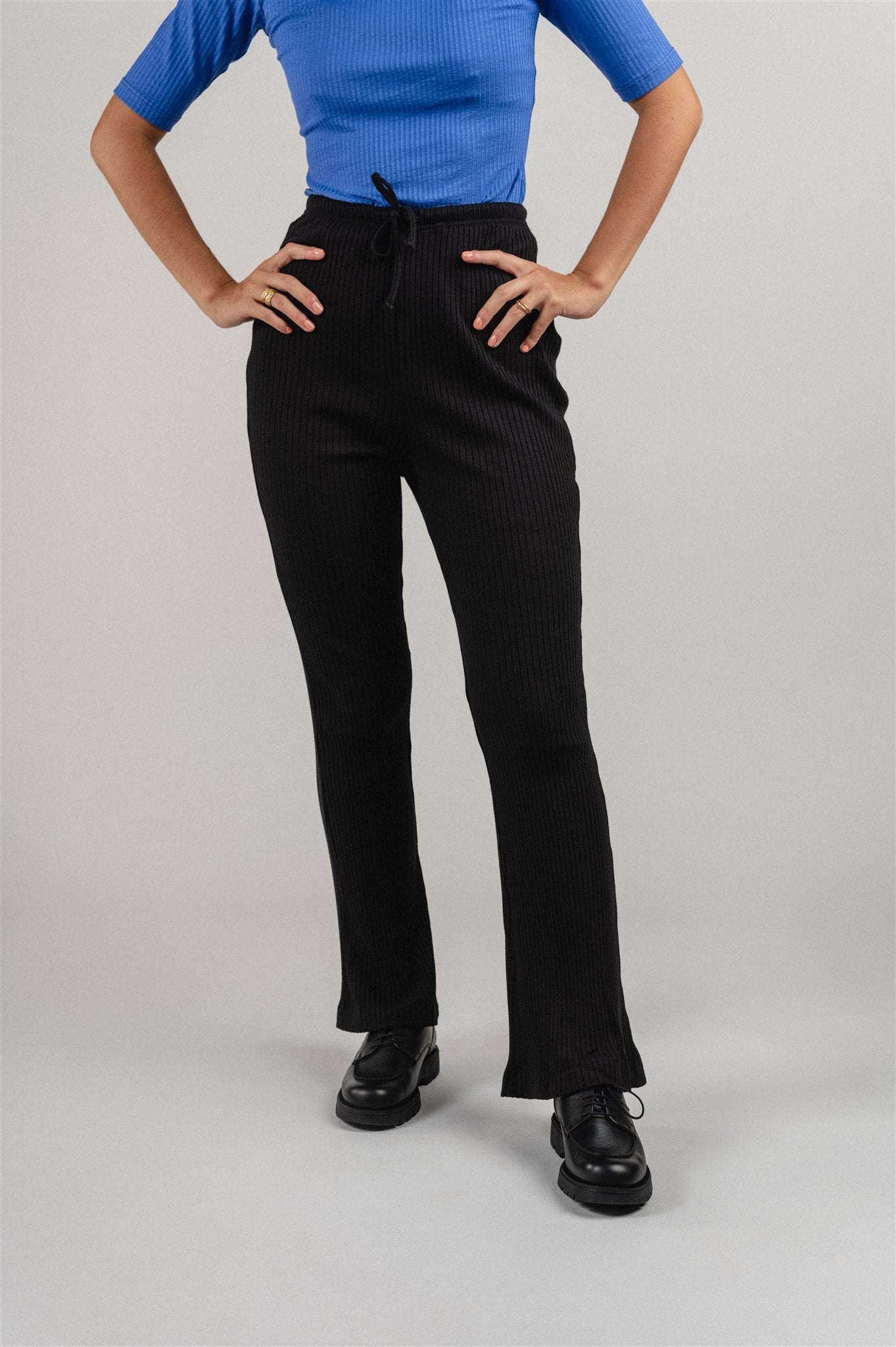 Pantalon fluide flare noir en coton bio et modal - flared lenzing™ pants  black jet