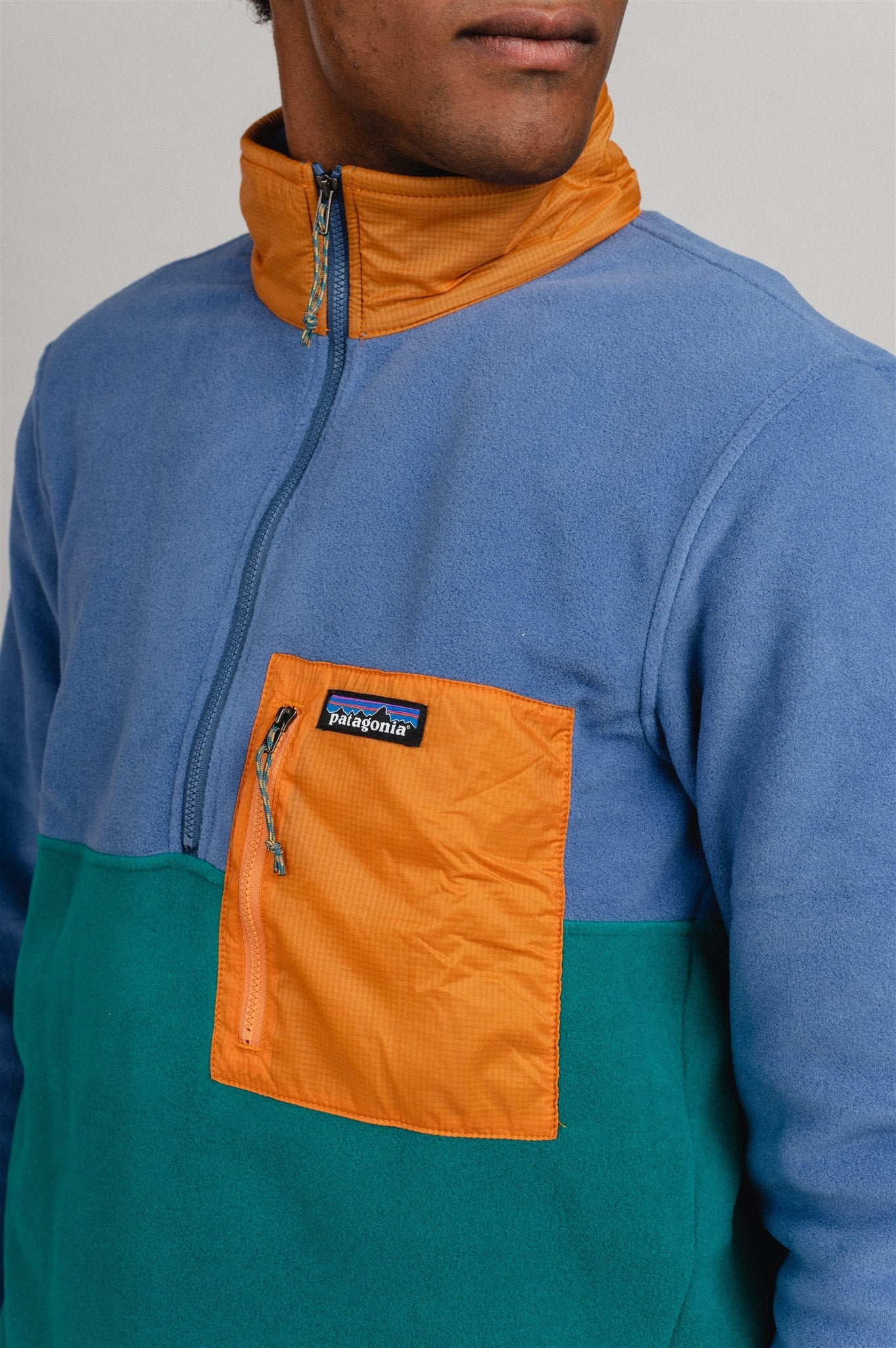 Polaire col zippé en recyclé | Tricolore "microdini borealis green"