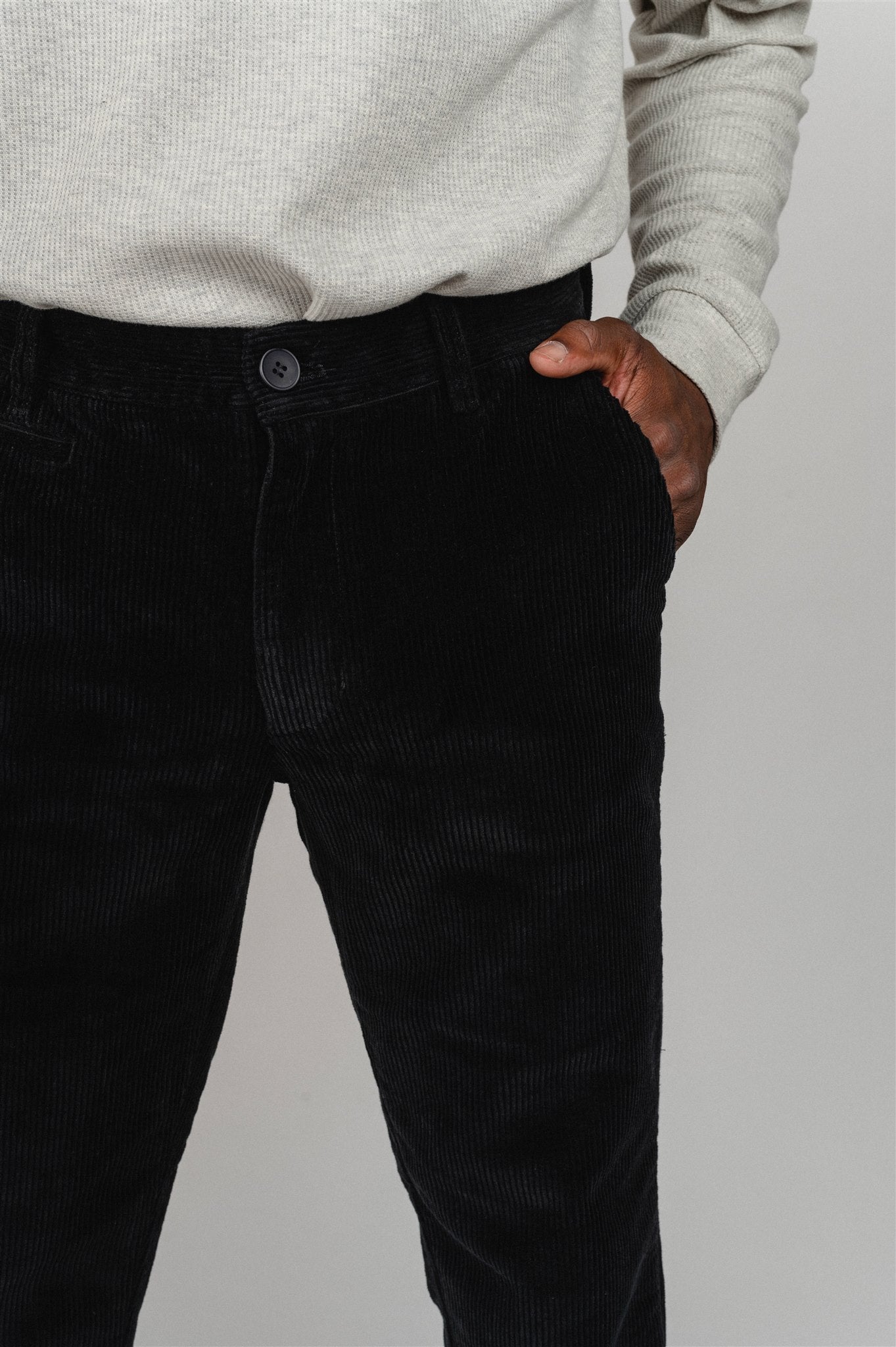 Pantalon chino droit noir en velours en coton bio - chuck Black Jet