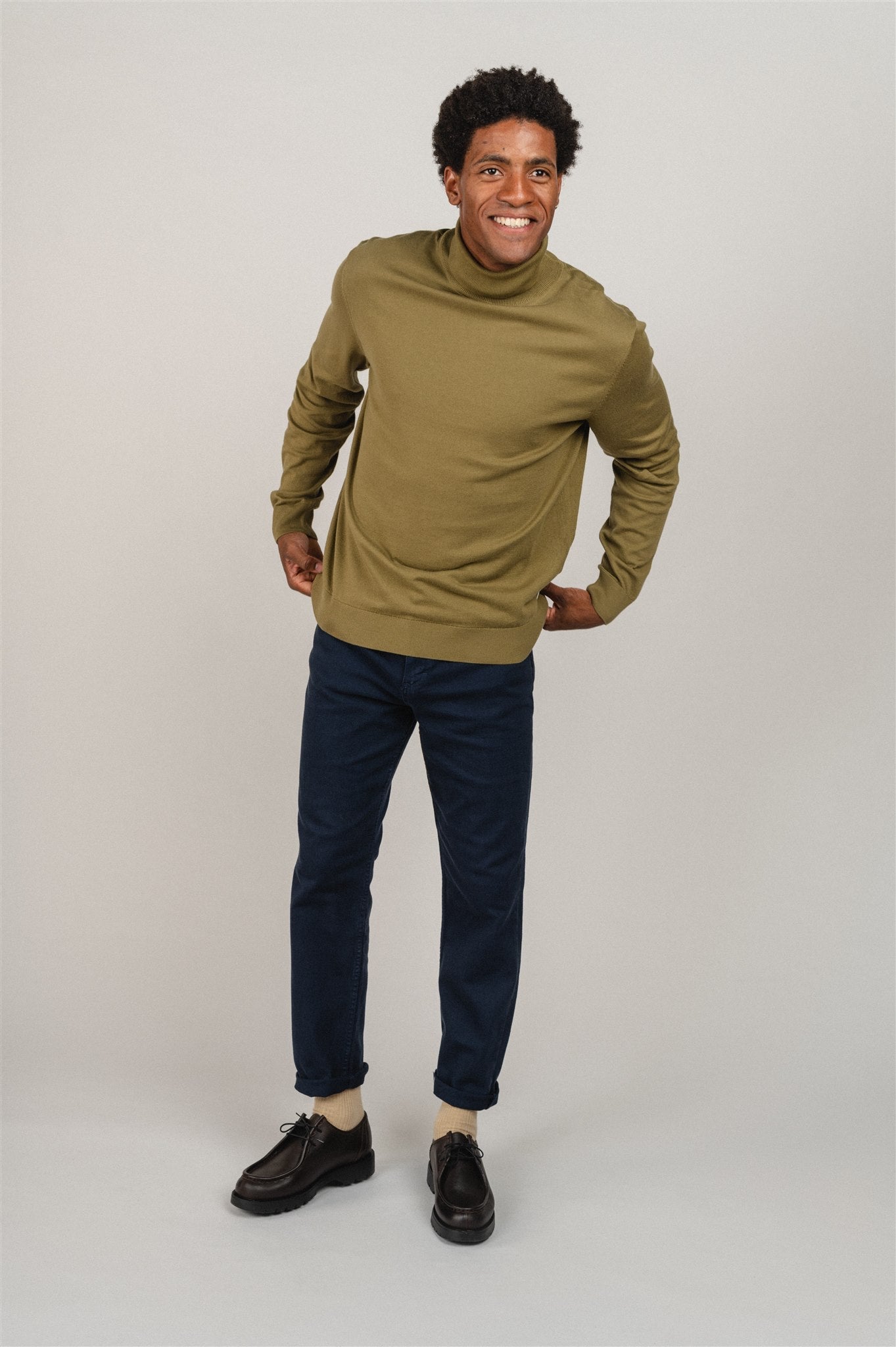 Pull col roulé vert olive en coton bio - glaan solid oliva