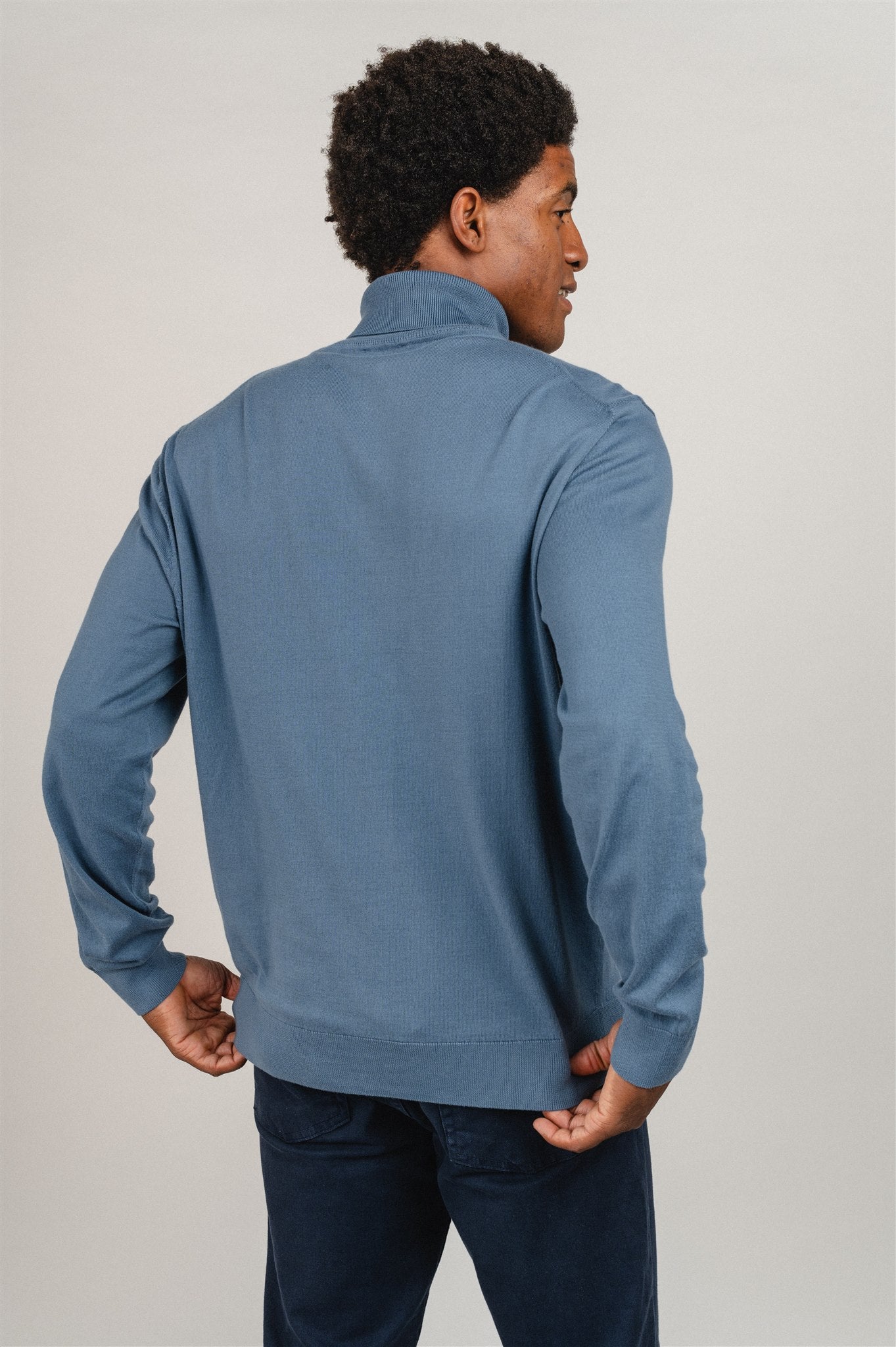 Pull col roulé bleu en coton bio - glaan solid blue steel