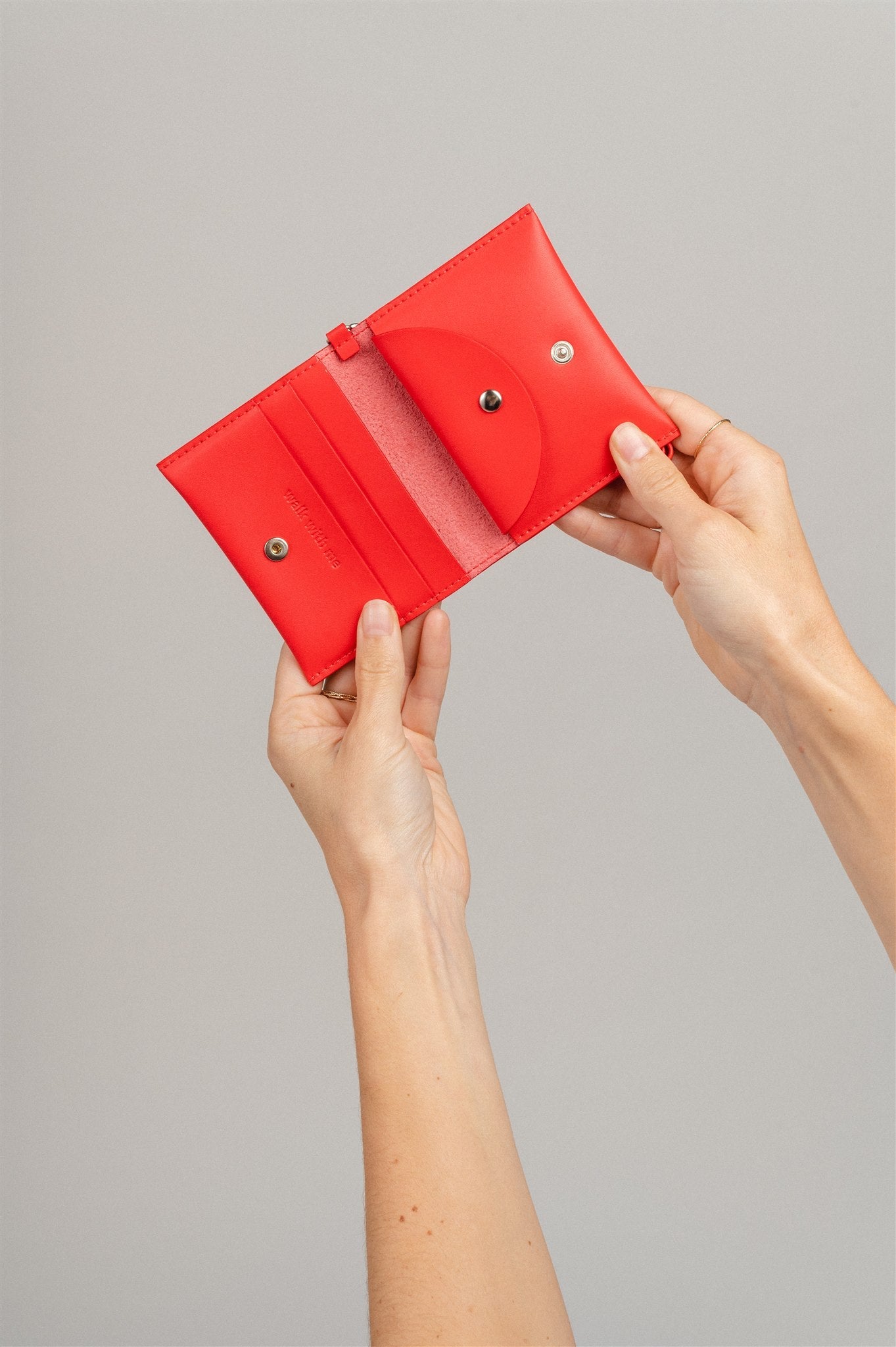 Porte-monnaie rouge en matières recyclées - wallet red