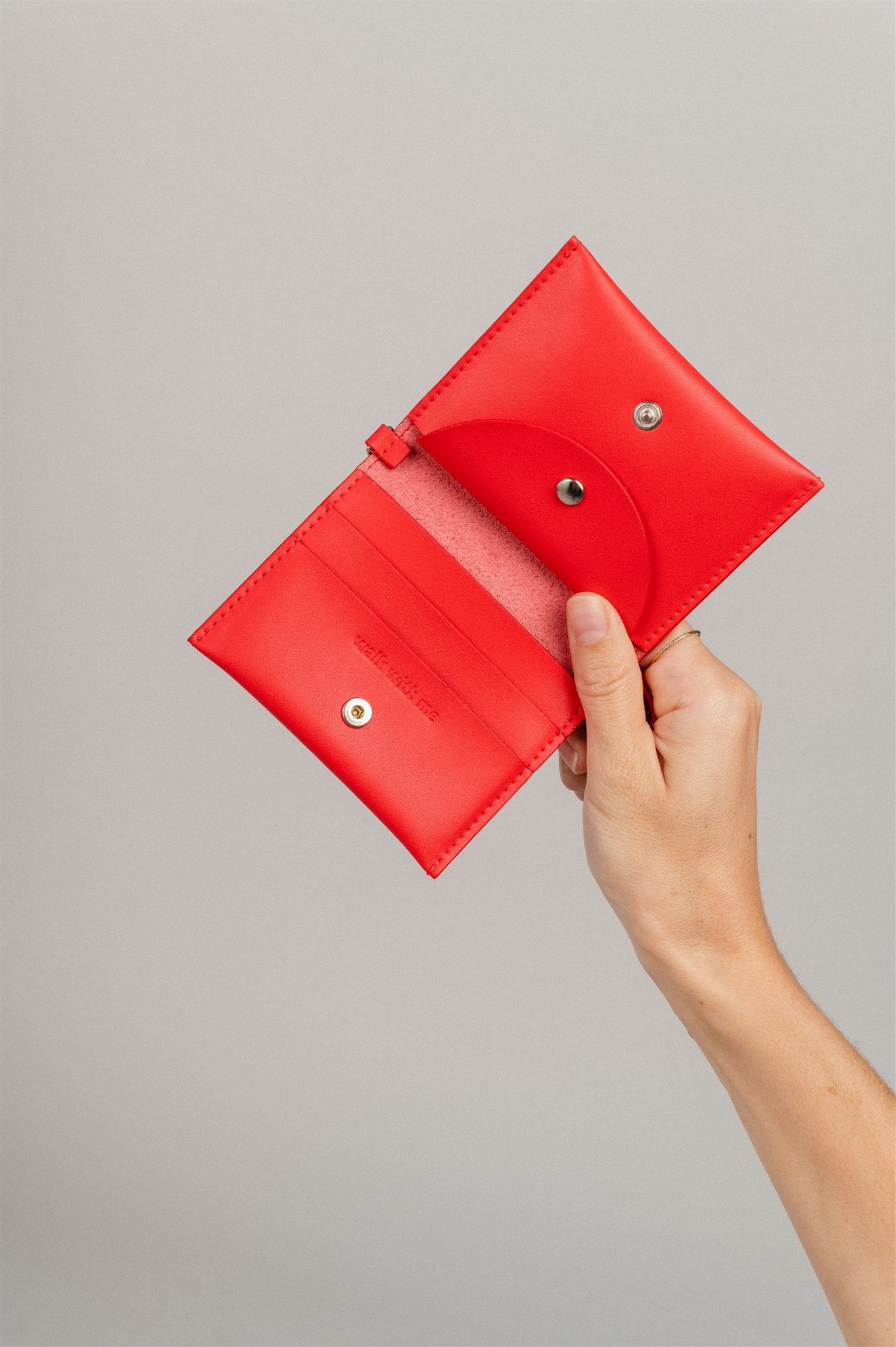 Porte-monnaie rouge en matières recyclées - wallet red